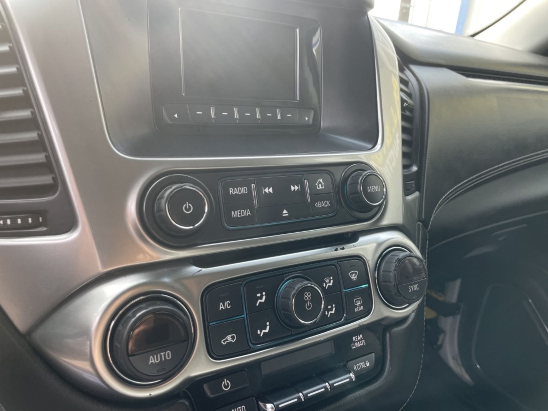 2015 Chevrolet Tahoe 4x4 SUV - Image 16 of 19