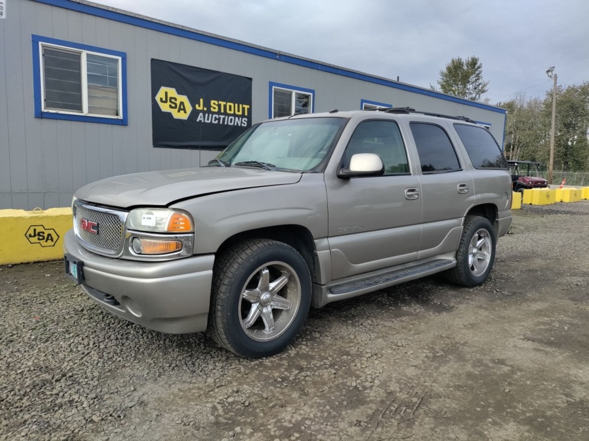 2002 GMC Yukon Denali SUV