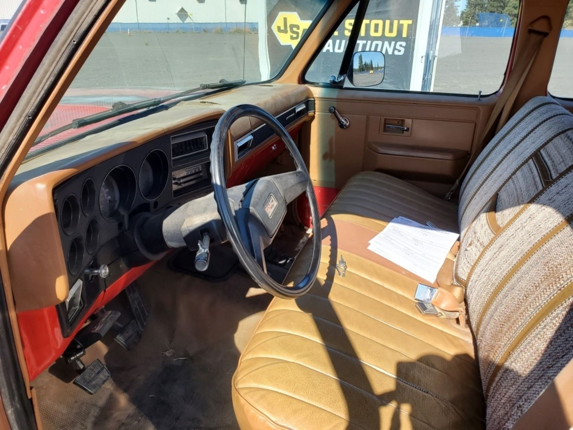 1990 Chevrolet Suburban 2500 4x4 SUV - Image 10 of 19