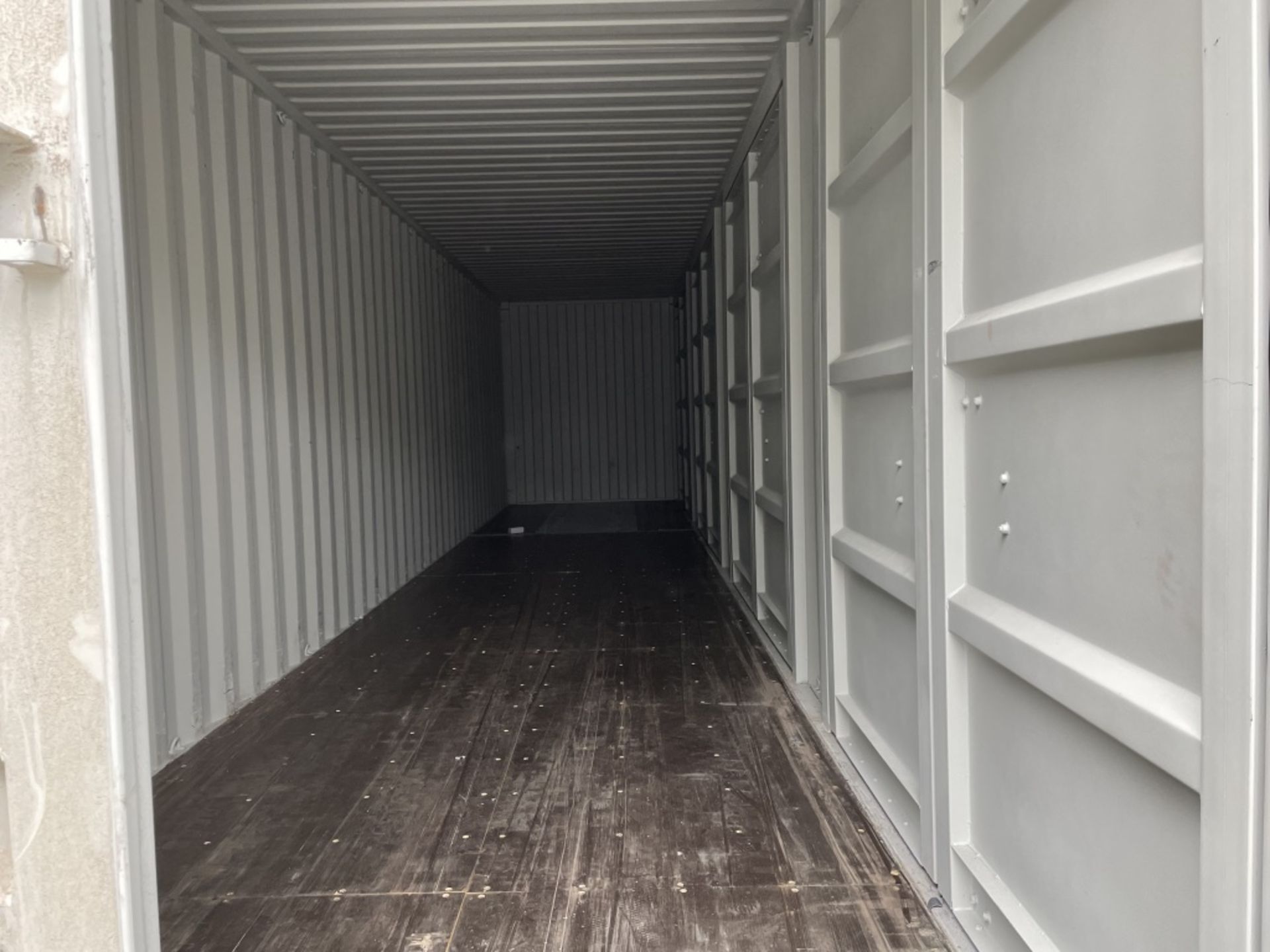 2021 40' Shipping Container - Image 4 of 5