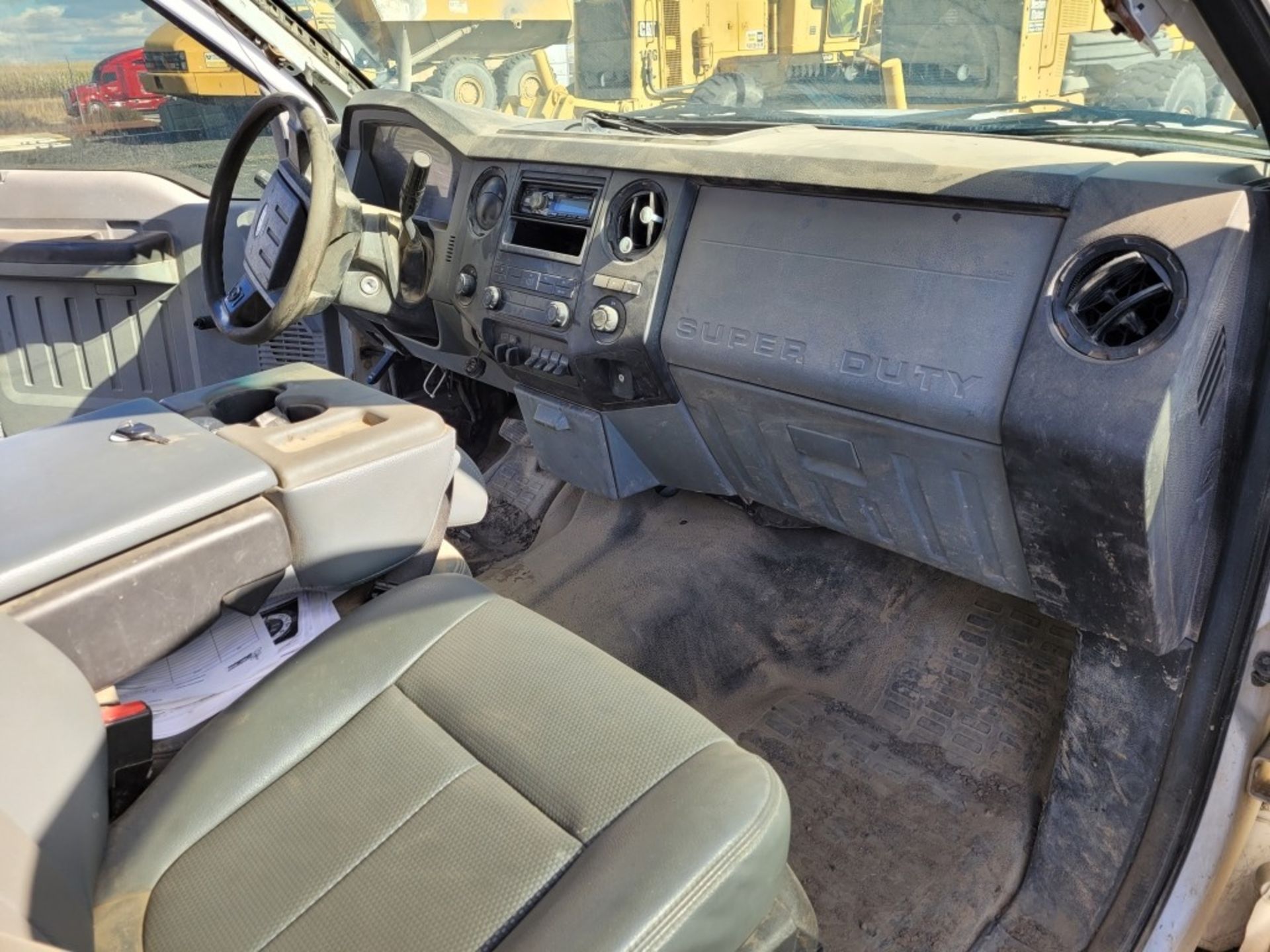 2014 Ford F250 XL SD 4x4 Extra Cab Pickup - Image 24 of 39