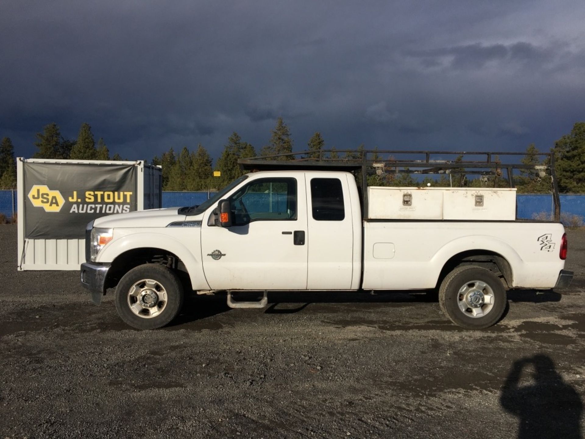 2012 Ford F250 XLT 4x4 Extra Cab Pickup - Image 2 of 28