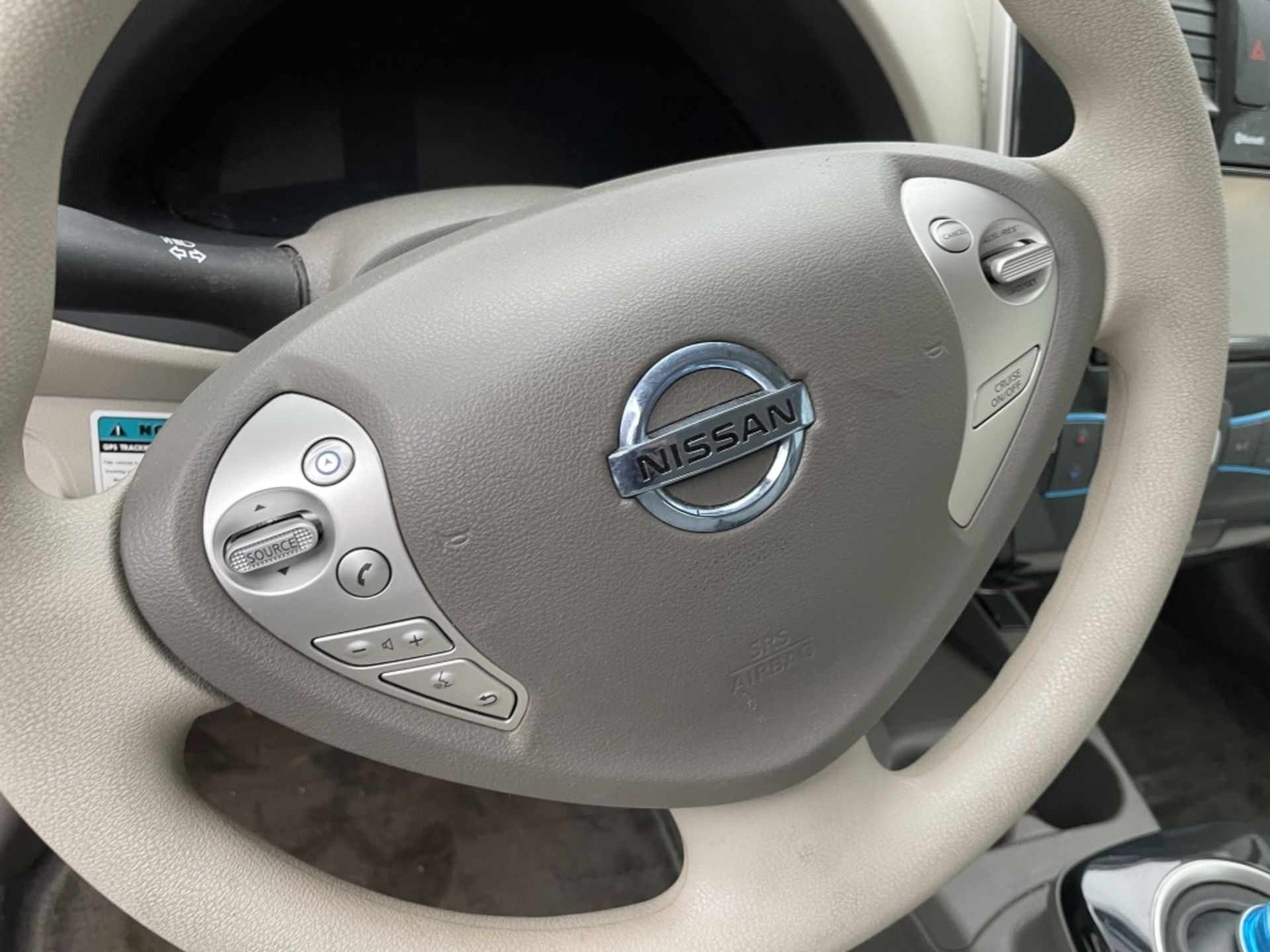 2011 Nissan Leaf Hatchback Sedan - Image 12 of 18
