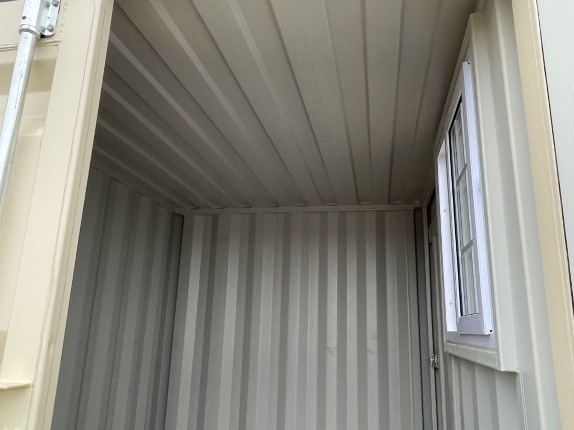 2021 8' Shipping Container - Image 6 of 6