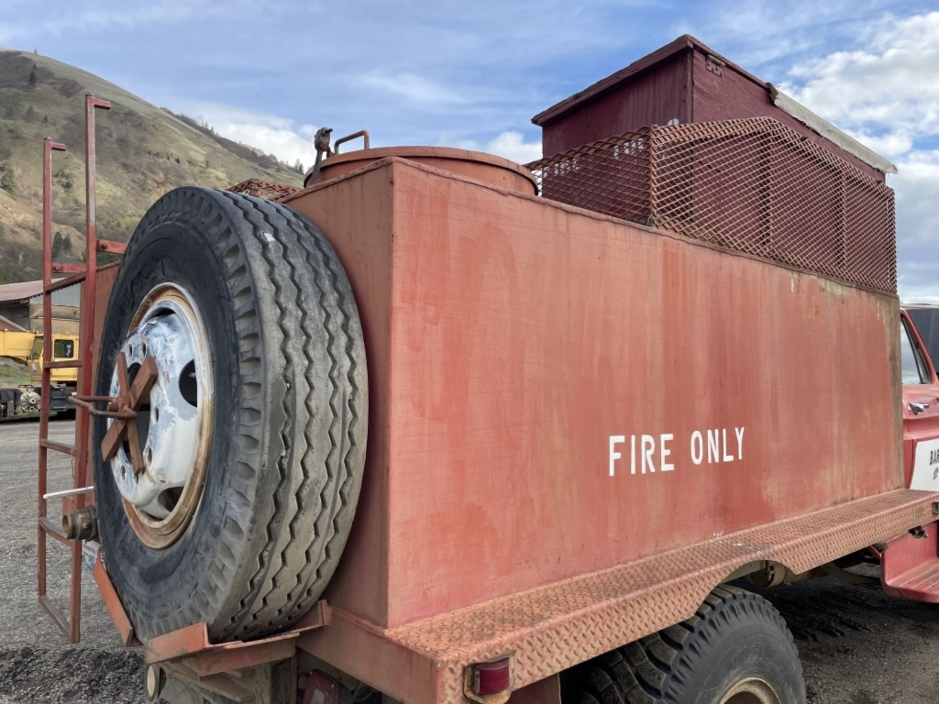 1978 Ford F700 S/A Brush Truck - Image 11 of 30