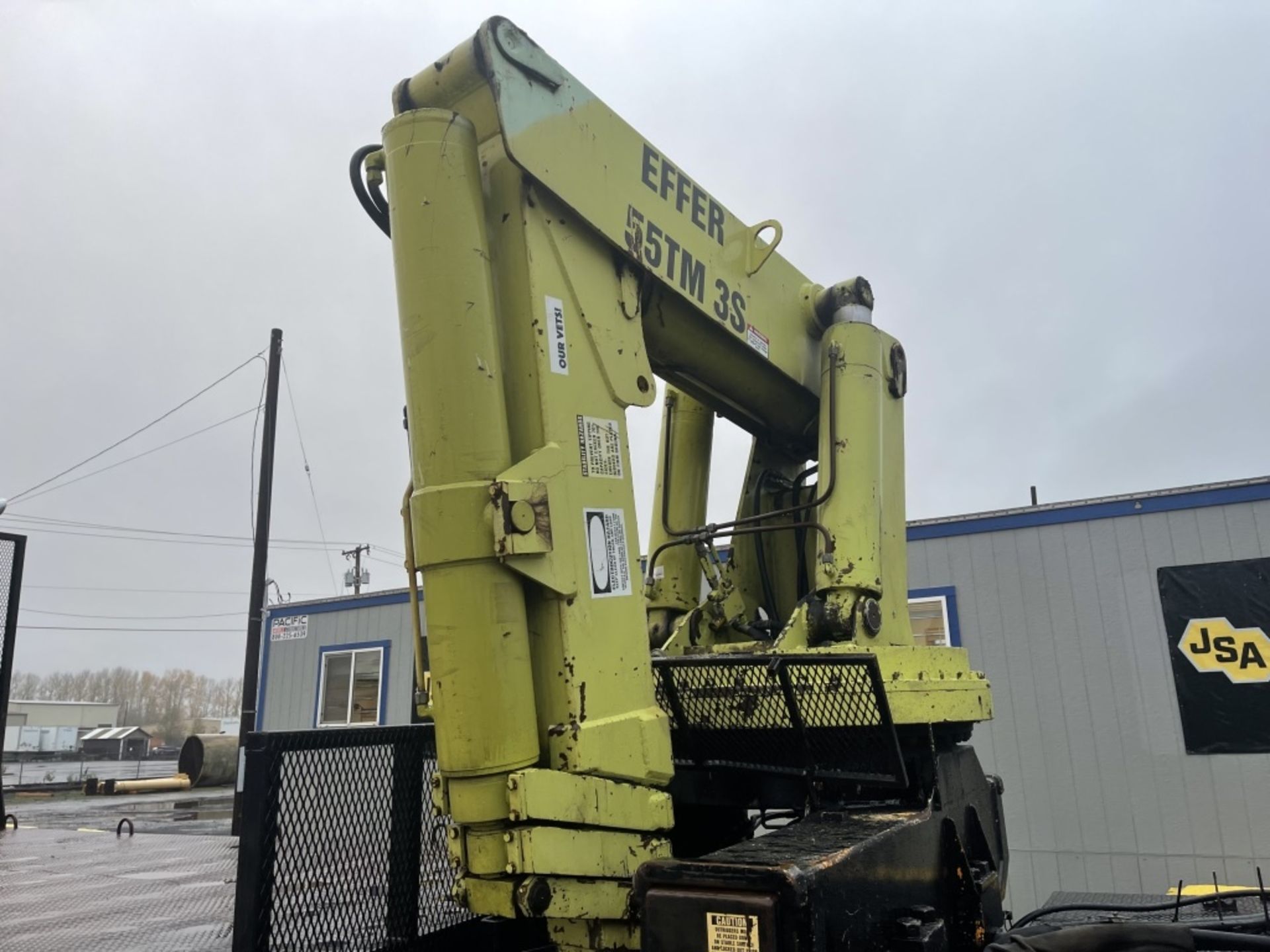 1997 International 9300 Tri-Axle Boom Truck - Image 5 of 22