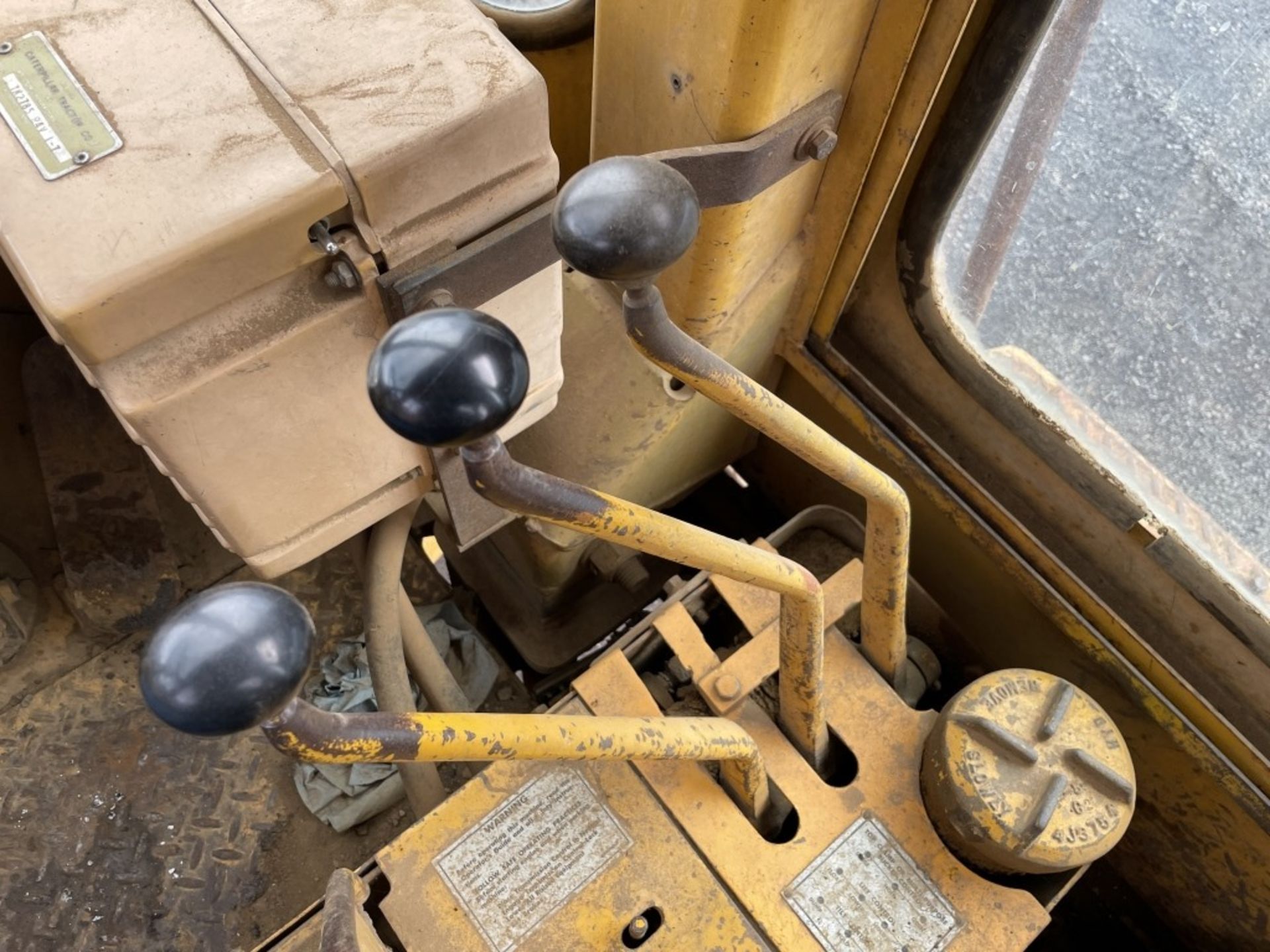 1972 Caterpillar 966C Wheel Loader - Image 24 of 29