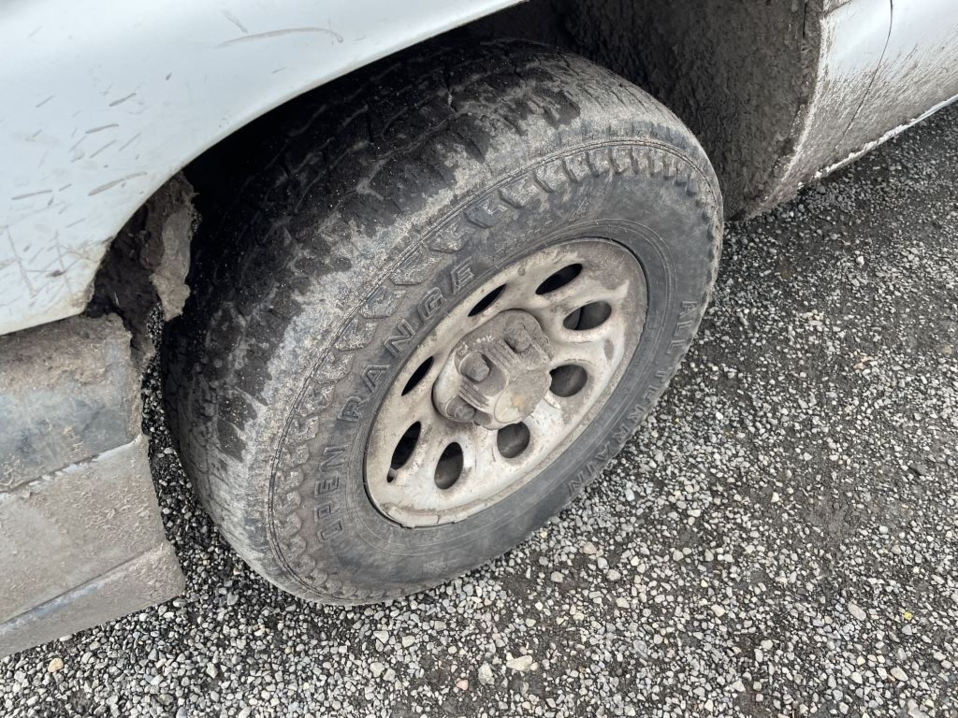 2005 Chevrolet Silverado Extra Cab 4x4 Pickup - Image 9 of 19