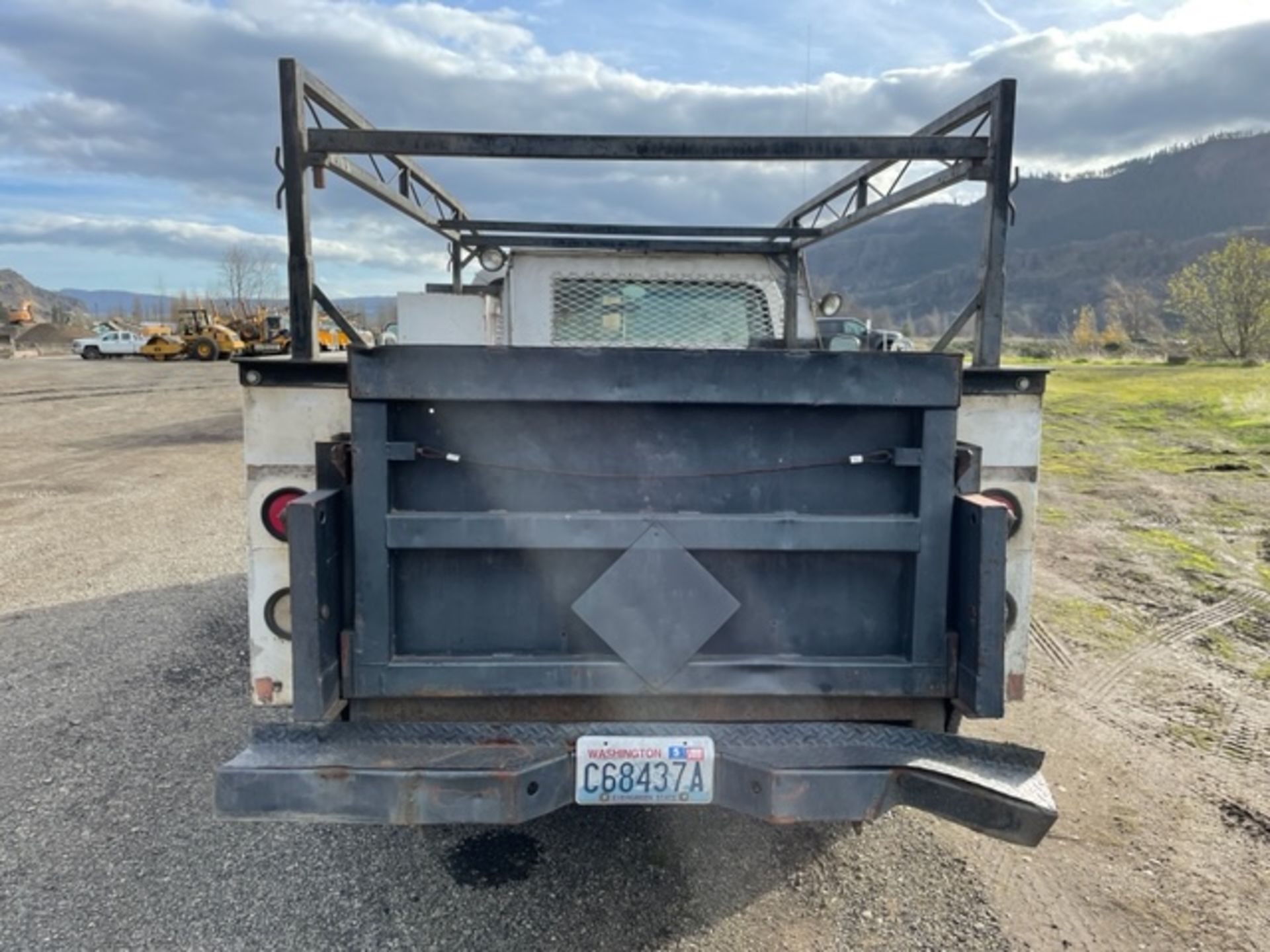 1992 Ford F350 4x4 Utility Truck - Image 4 of 21