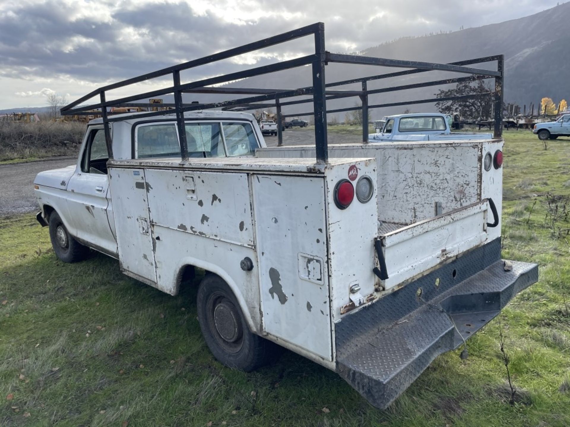 1975 Ford F150 Utility Truck - Image 2 of 11