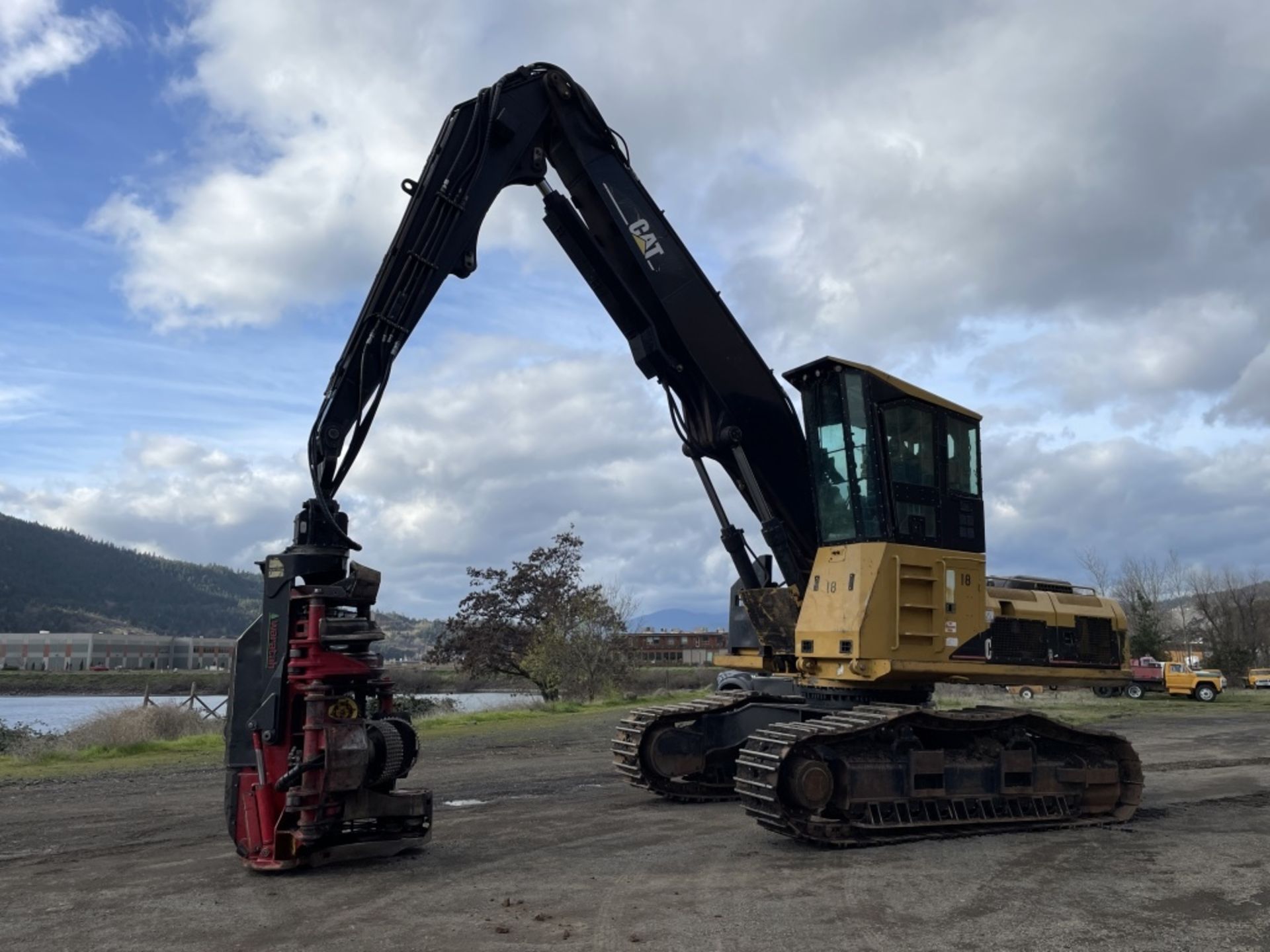 2006 Caterpillar 330C Processor