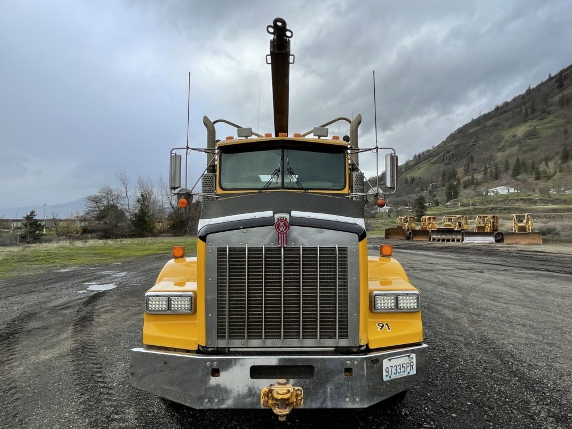 2005 Kenworth Tri-Axle Log Truck - Image 8 of 35