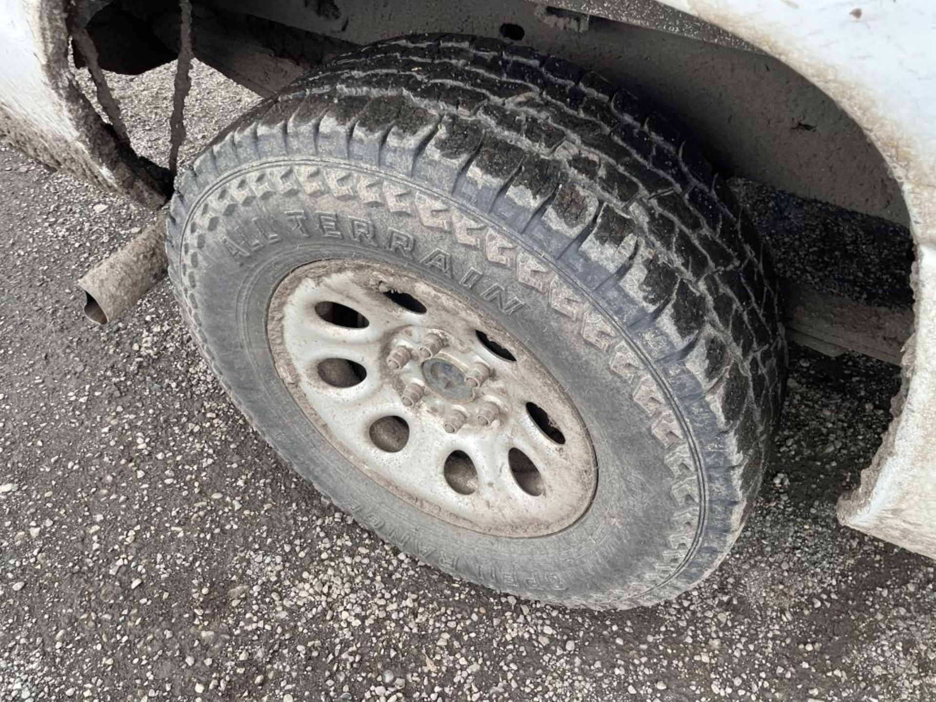 2005 Chevrolet Silverado Extra Cab 4x4 Pickup - Image 12 of 19