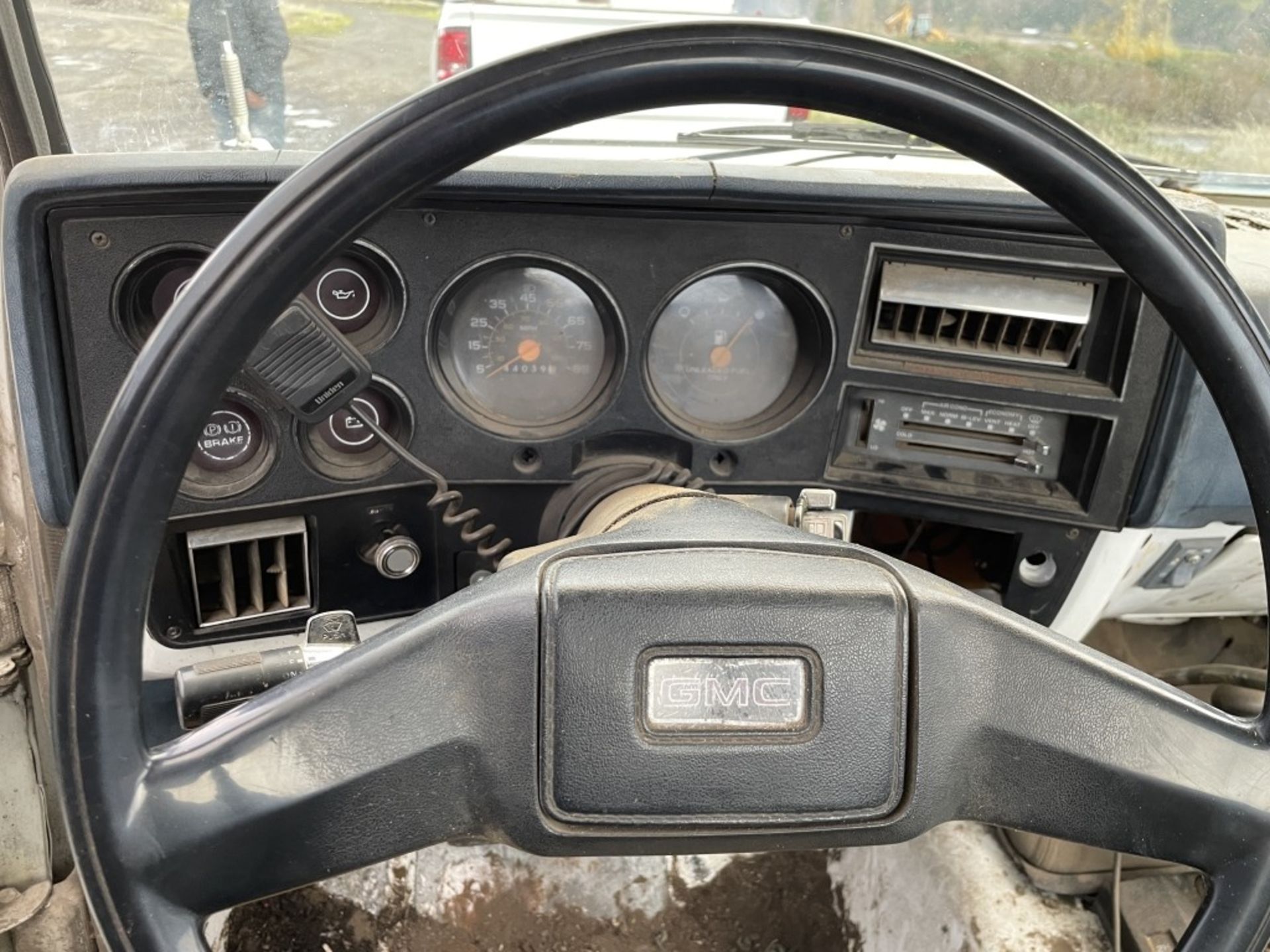 1987 GMC Sierra 4x4 Pickup - Image 14 of 24