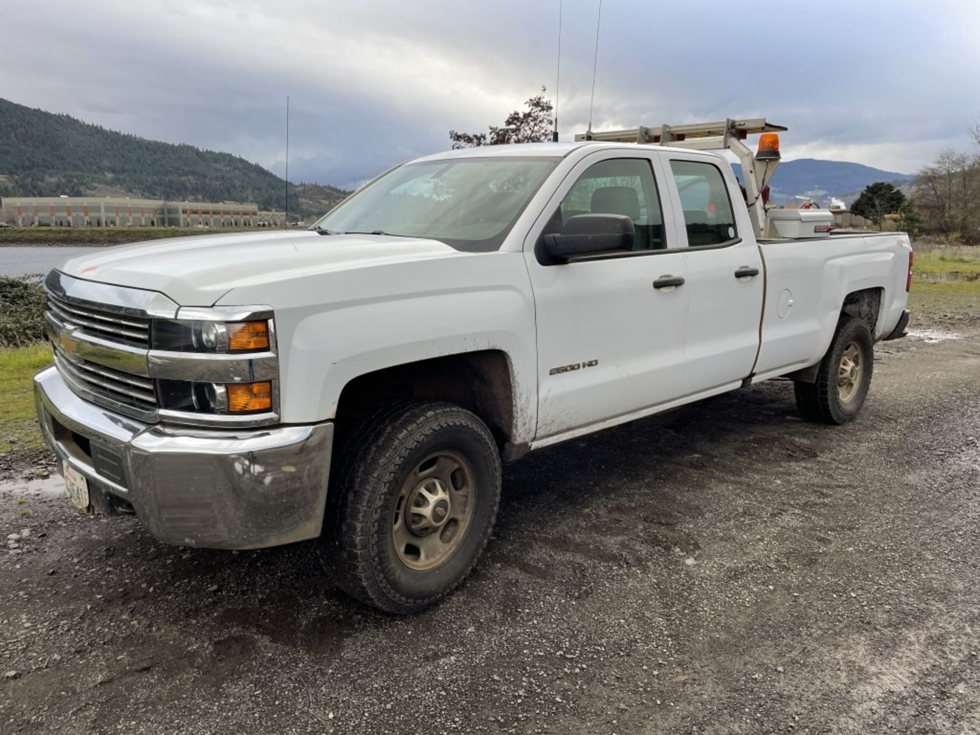 2016 Chevrolet 2500 HD 4x4 Crew Cab Pickup