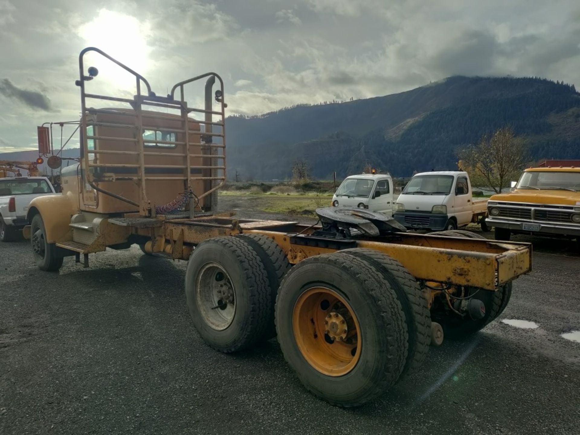 1973 Kenworth W923 T/A Truck Tractor - Image 4 of 26