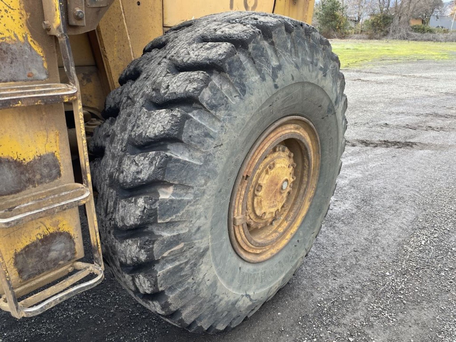 1972 Caterpillar 966C Wheel Loader - Image 14 of 29