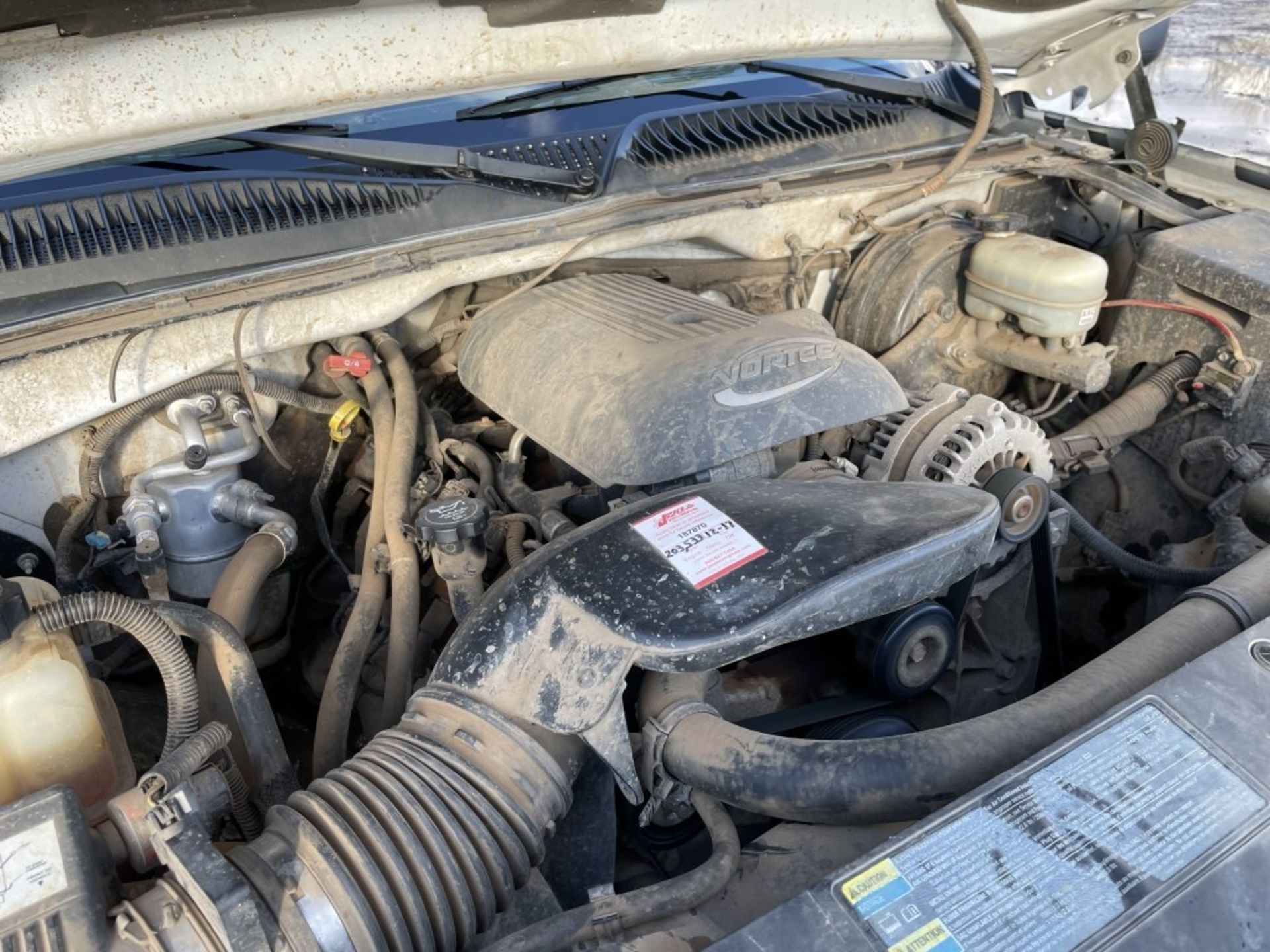 2005 Chevrolet Silverado LS Extra Cab 4x4 Pickup - Image 8 of 21