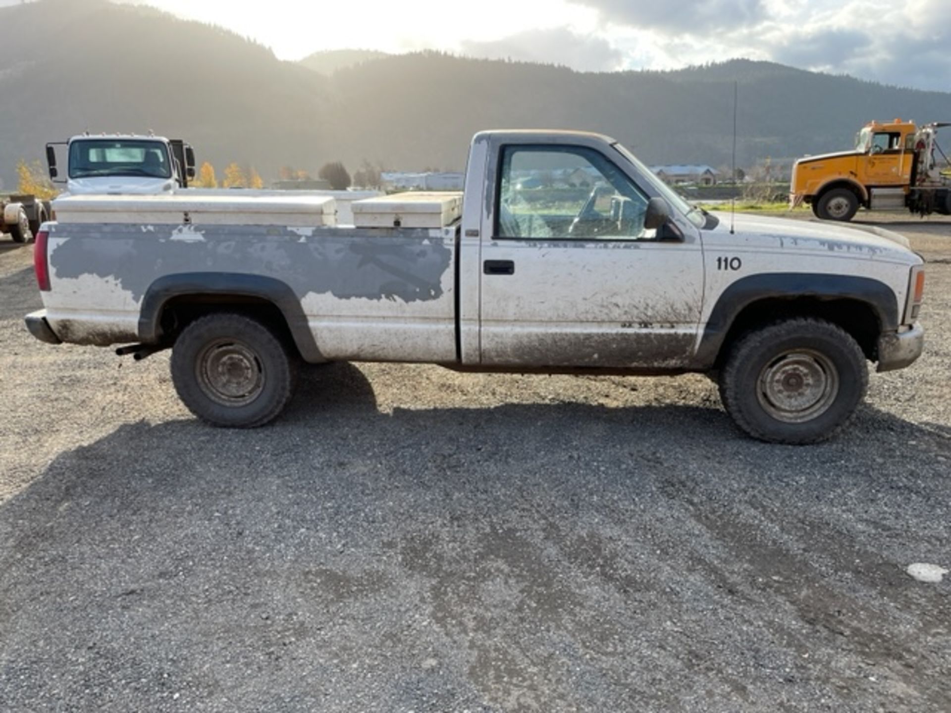 1989 GMC Sierra 4x4 Pickup - Image 5 of 19