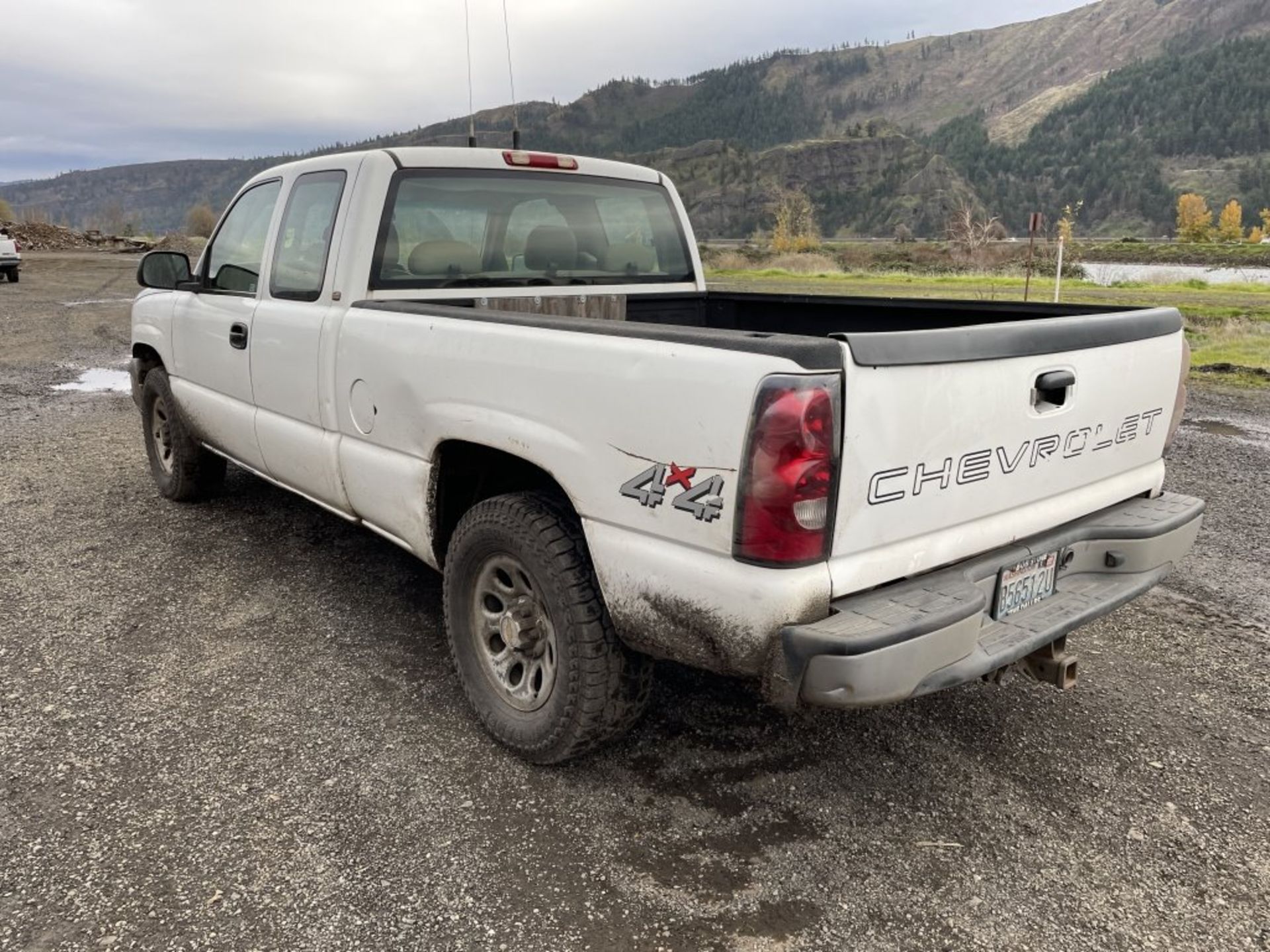 2005 Chevrolet Silverado Extra Cab 4x4 Pickup - Image 3 of 19