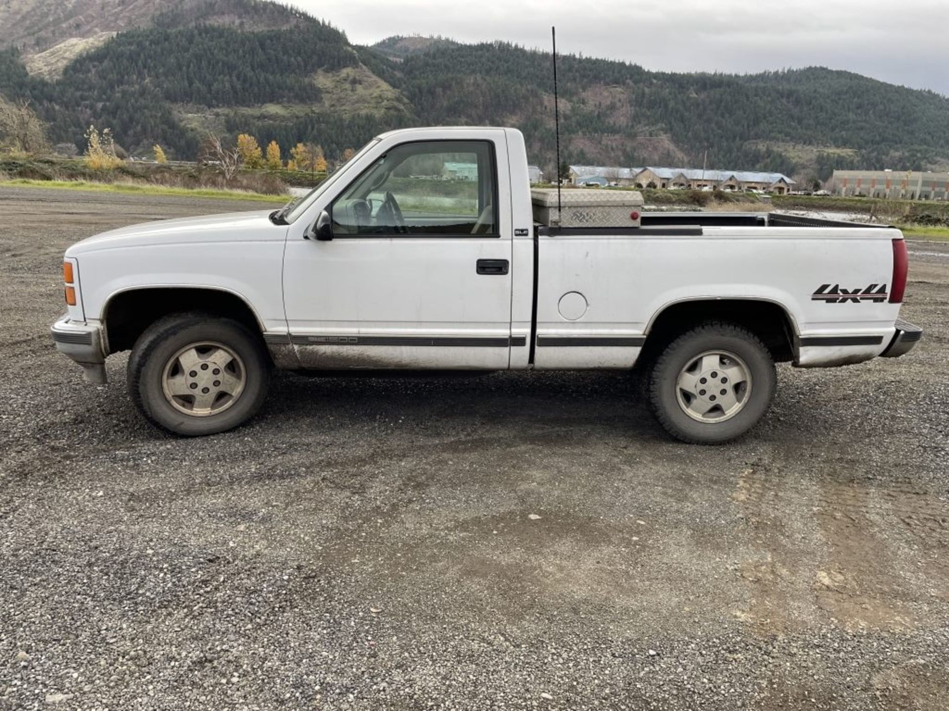 1996 GMC 1500 SLE 4x4 Pickup - Image 2 of 21