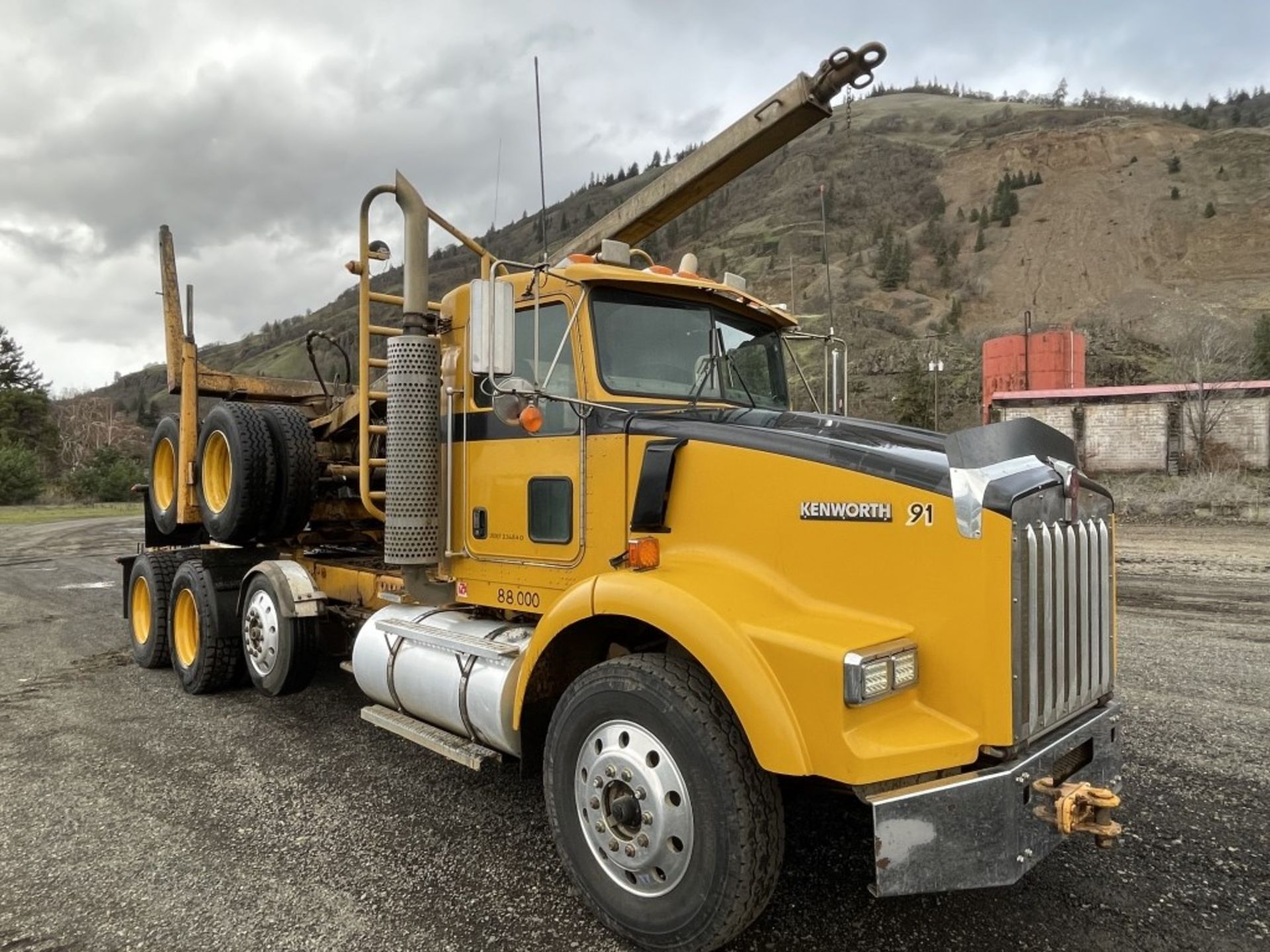 2005 Kenworth Tri-Axle Log Truck - Image 7 of 35