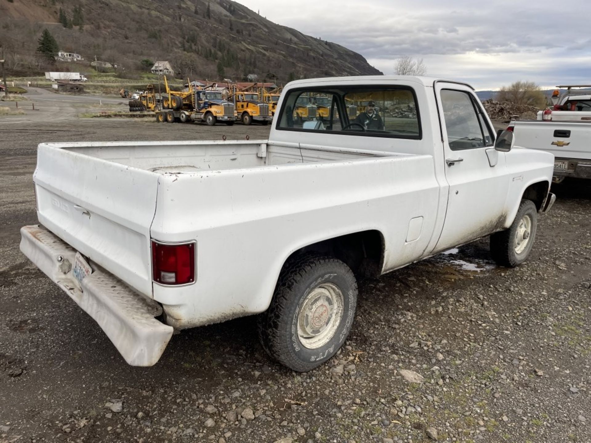 1987 GMC Sierra 4x4 Pickup - Image 5 of 24