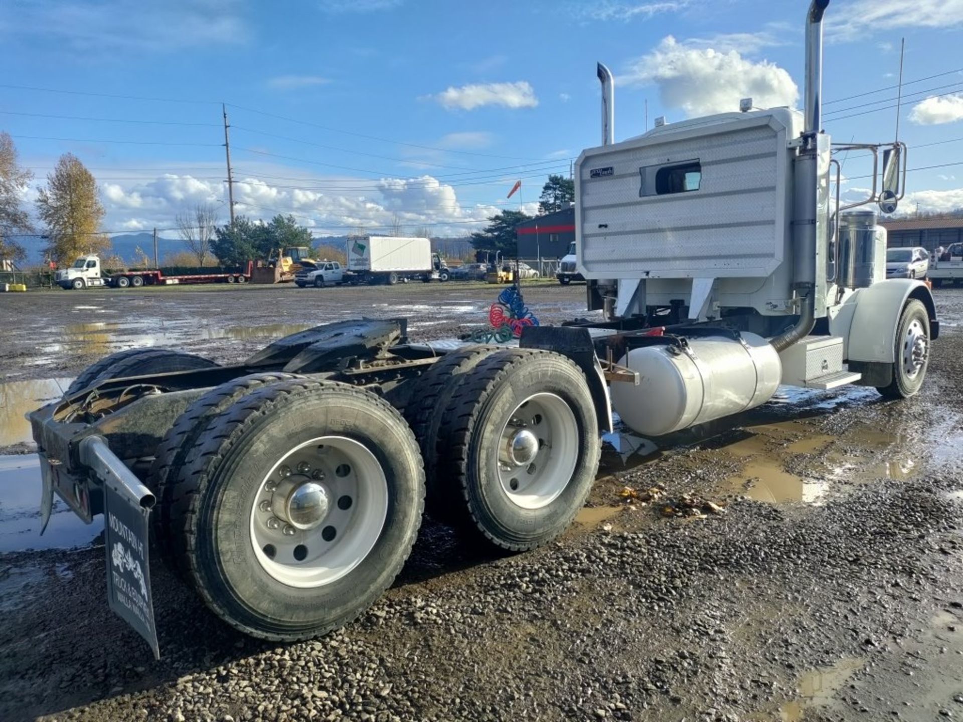 2006 Peterbilt 379 T/A Truck Tractor - Image 3 of 24