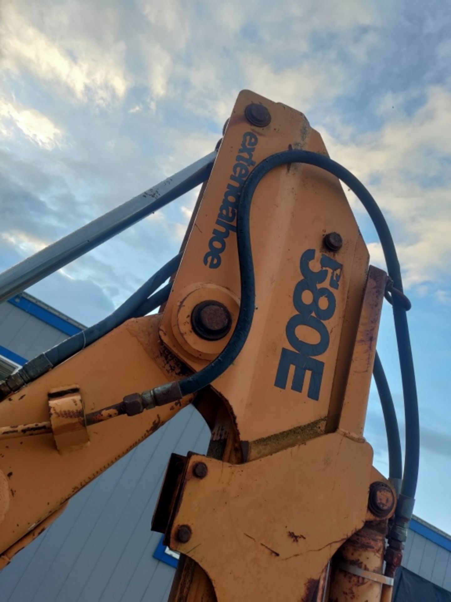 Case 580 Super E Loader Backhoe - Image 5 of 26