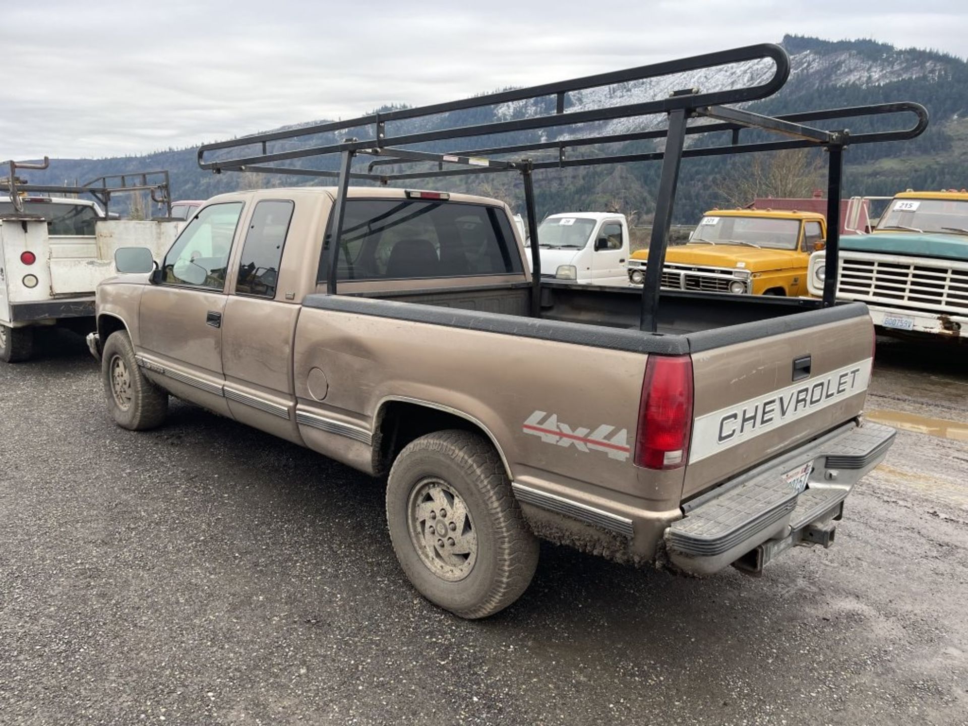 1994 Chevrolet 2500 4x4 Extra Cab Pickup - Image 2 of 6