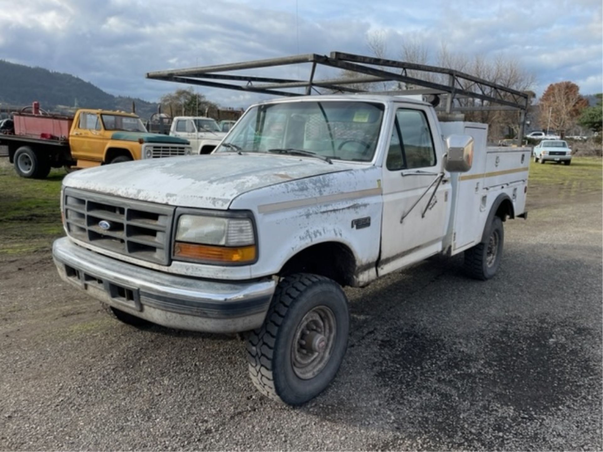 1992 Ford F350 4x4 Utility Truck