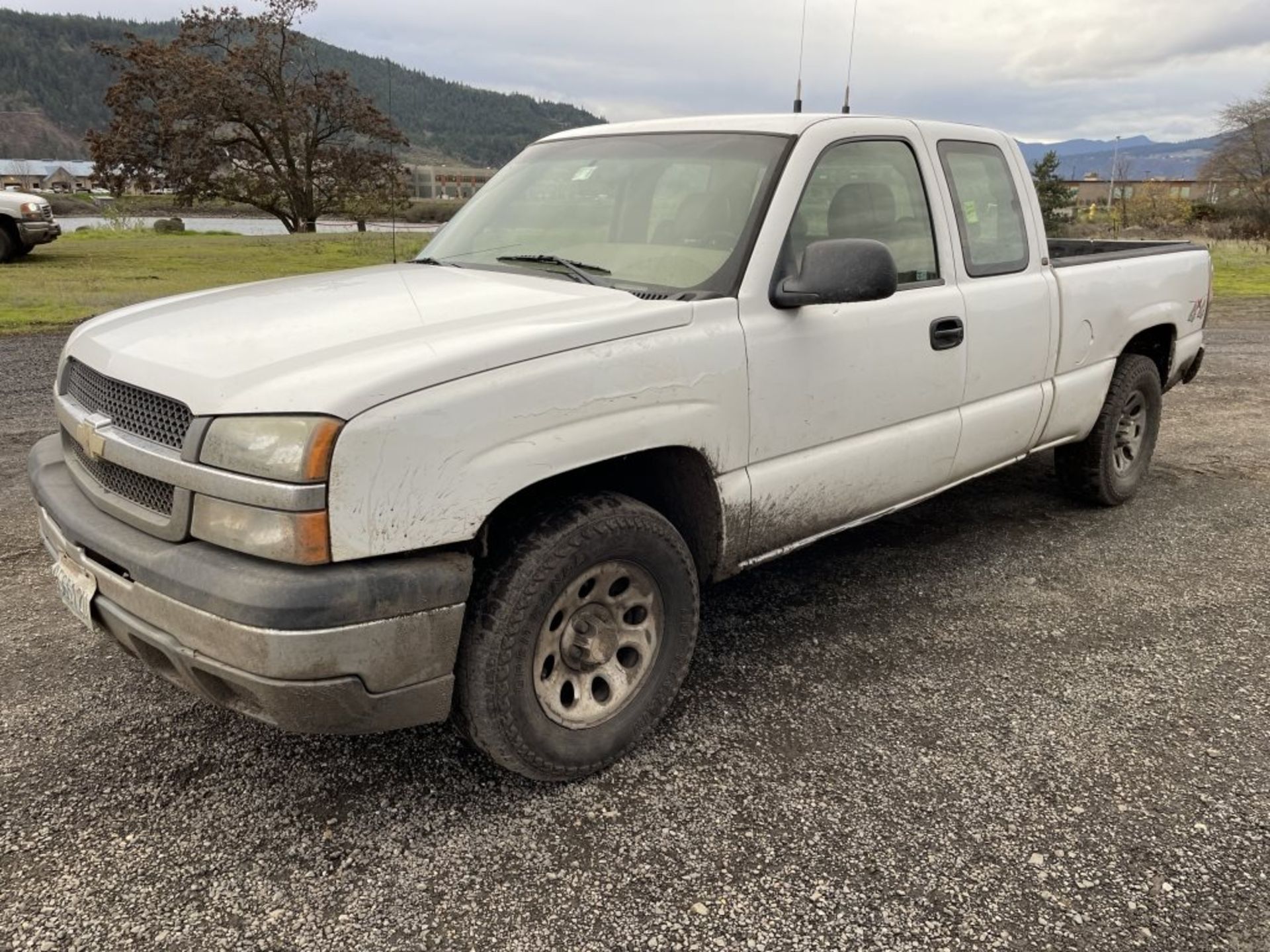 2005 Chevrolet Silverado Extra Cab 4x4 Pickup