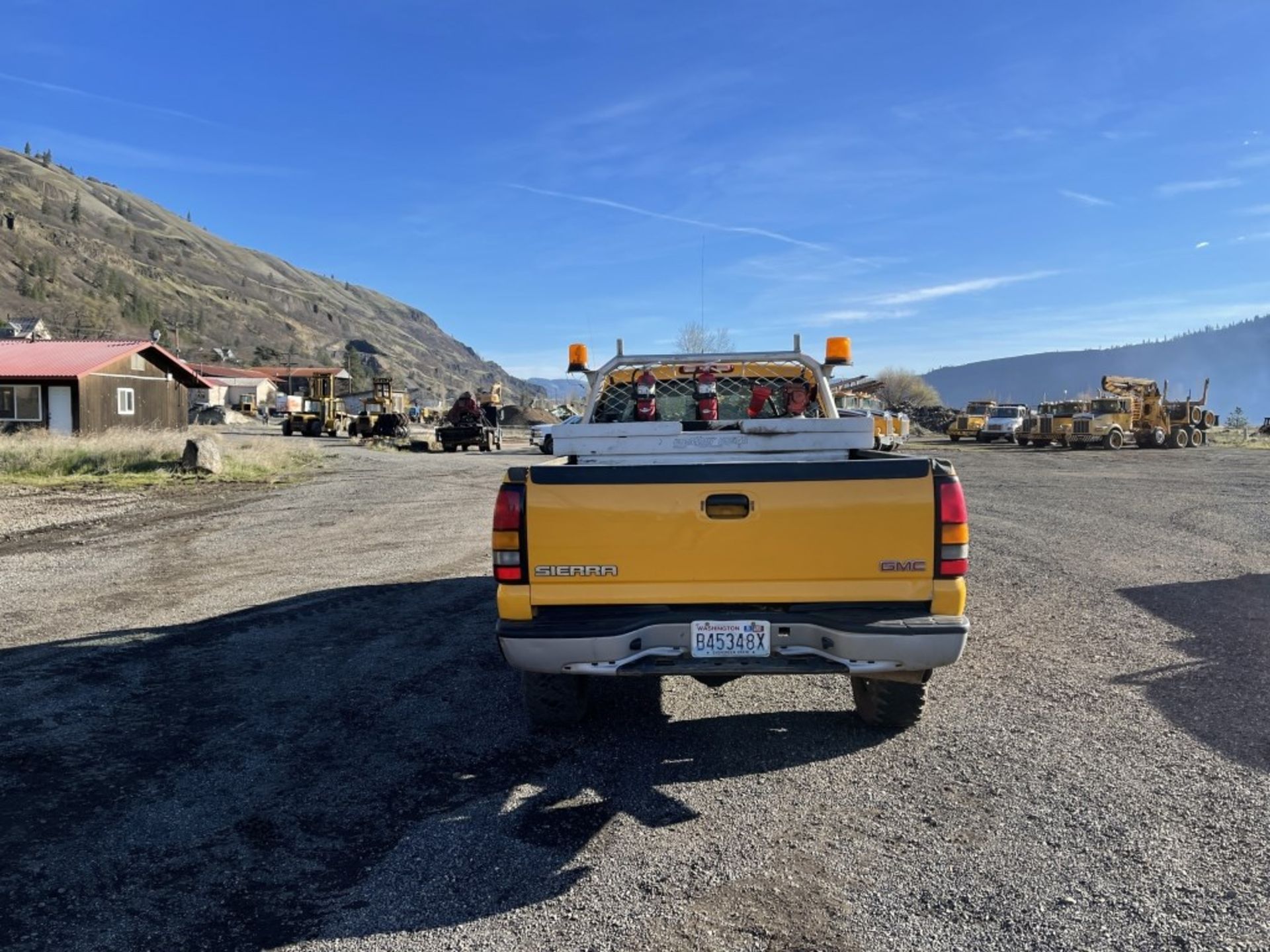 2006 GMC 3500 Crew Cab 4x4 Pickup - Image 4 of 26