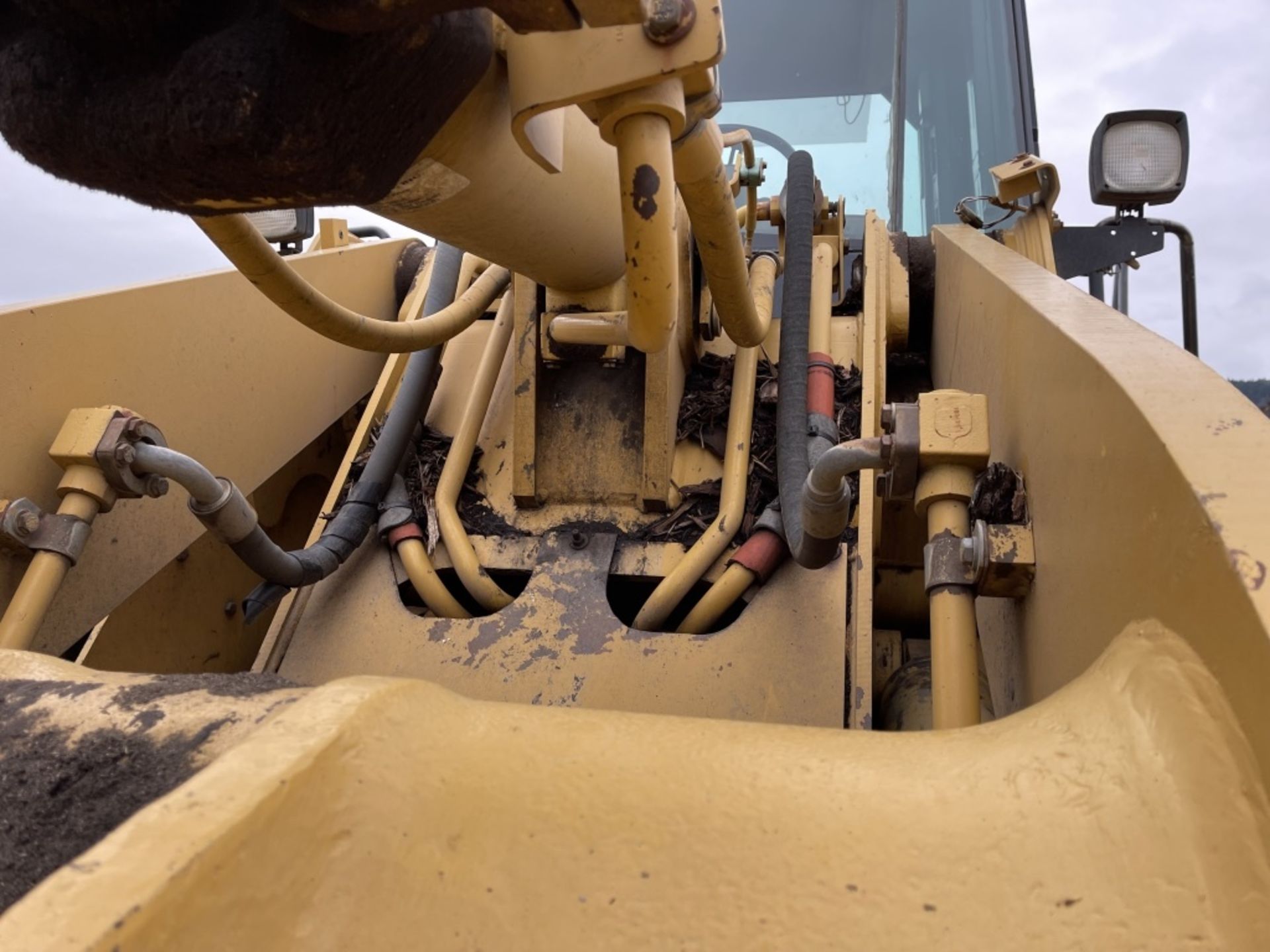 1998 Caterpillar 950G Wheel Loader - Image 10 of 15