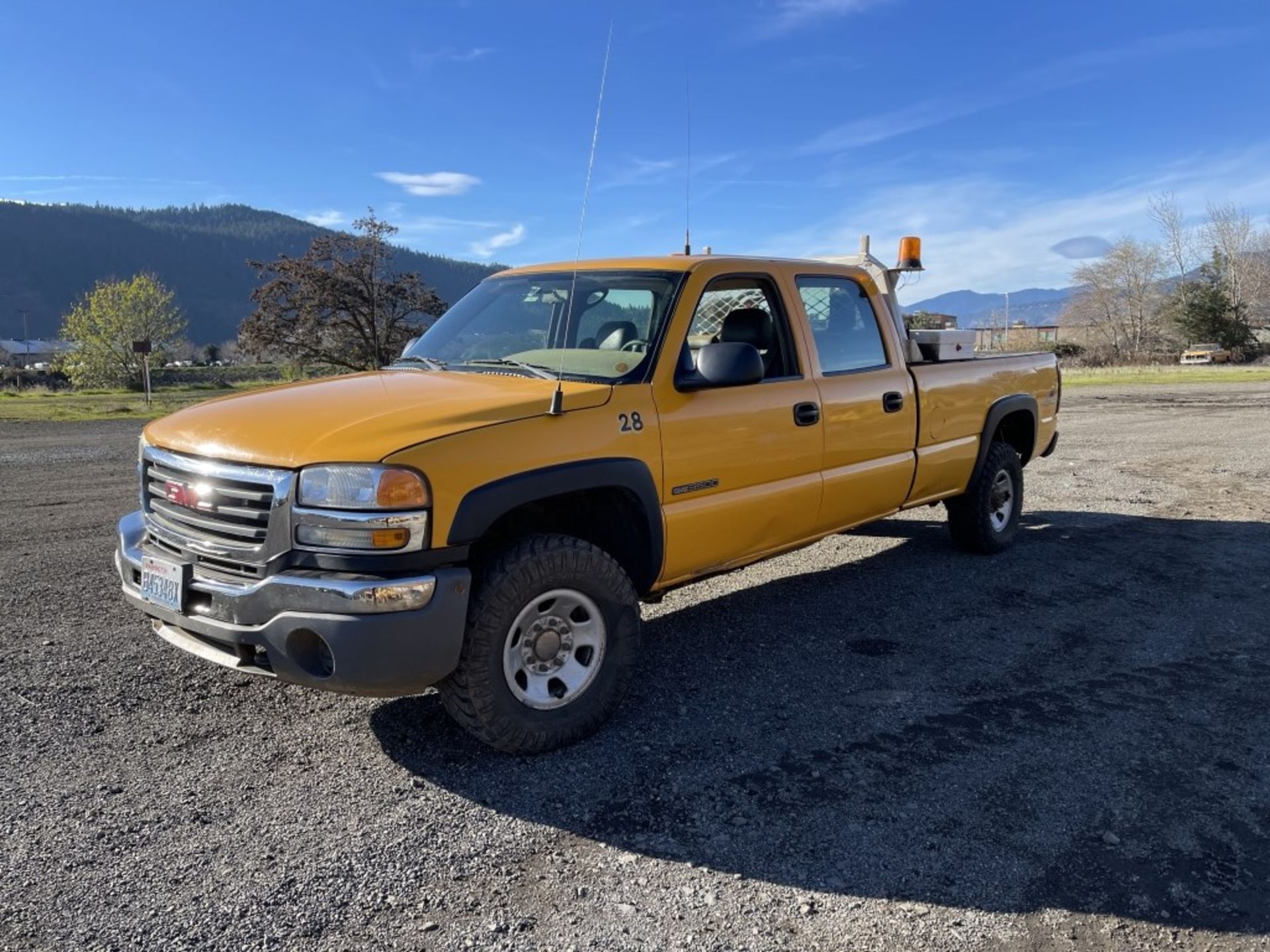 2006 GMC 3500 Crew Cab 4x4 Pickup