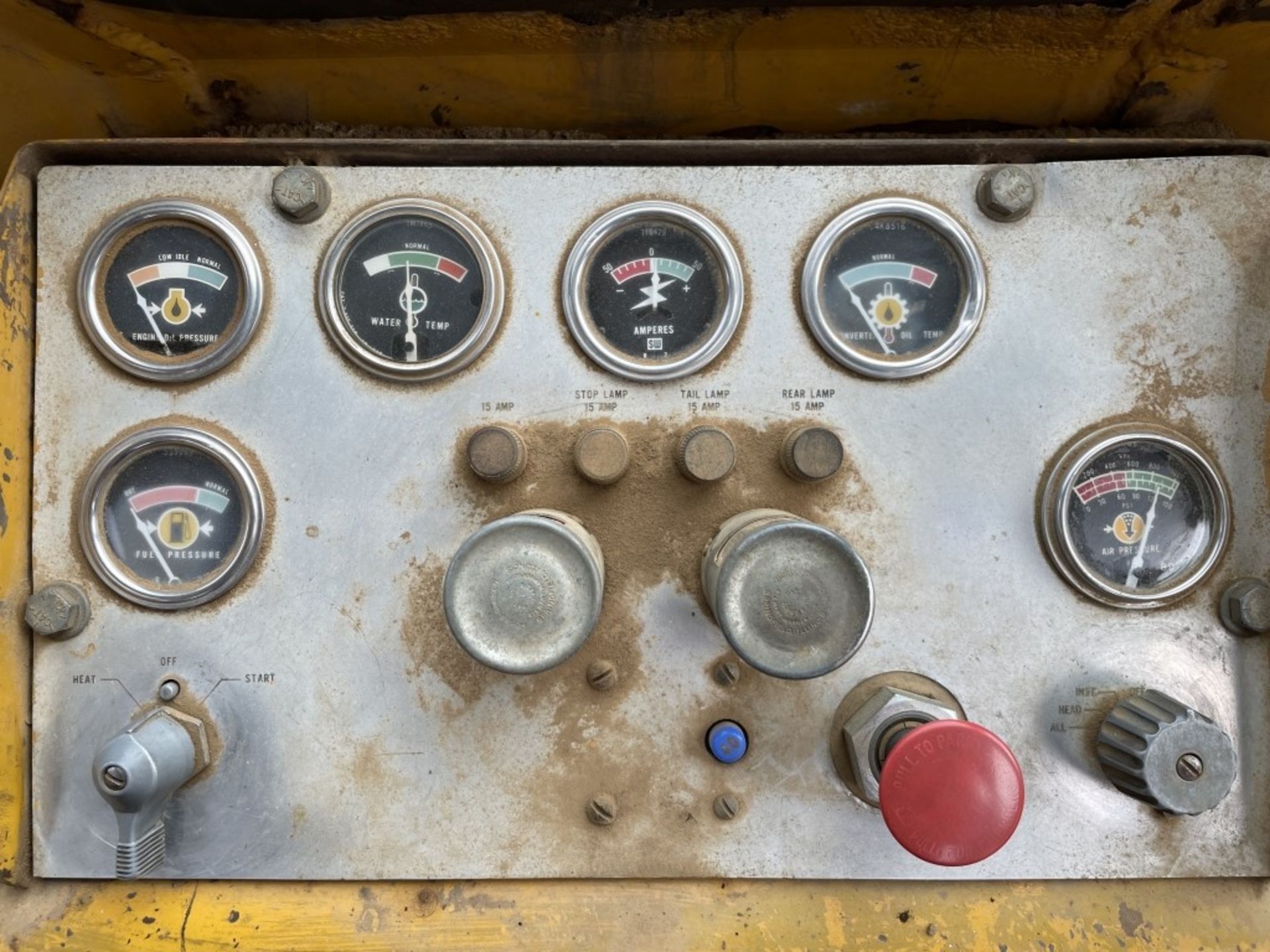 1972 Caterpillar 966C Wheel Loader - Image 27 of 29