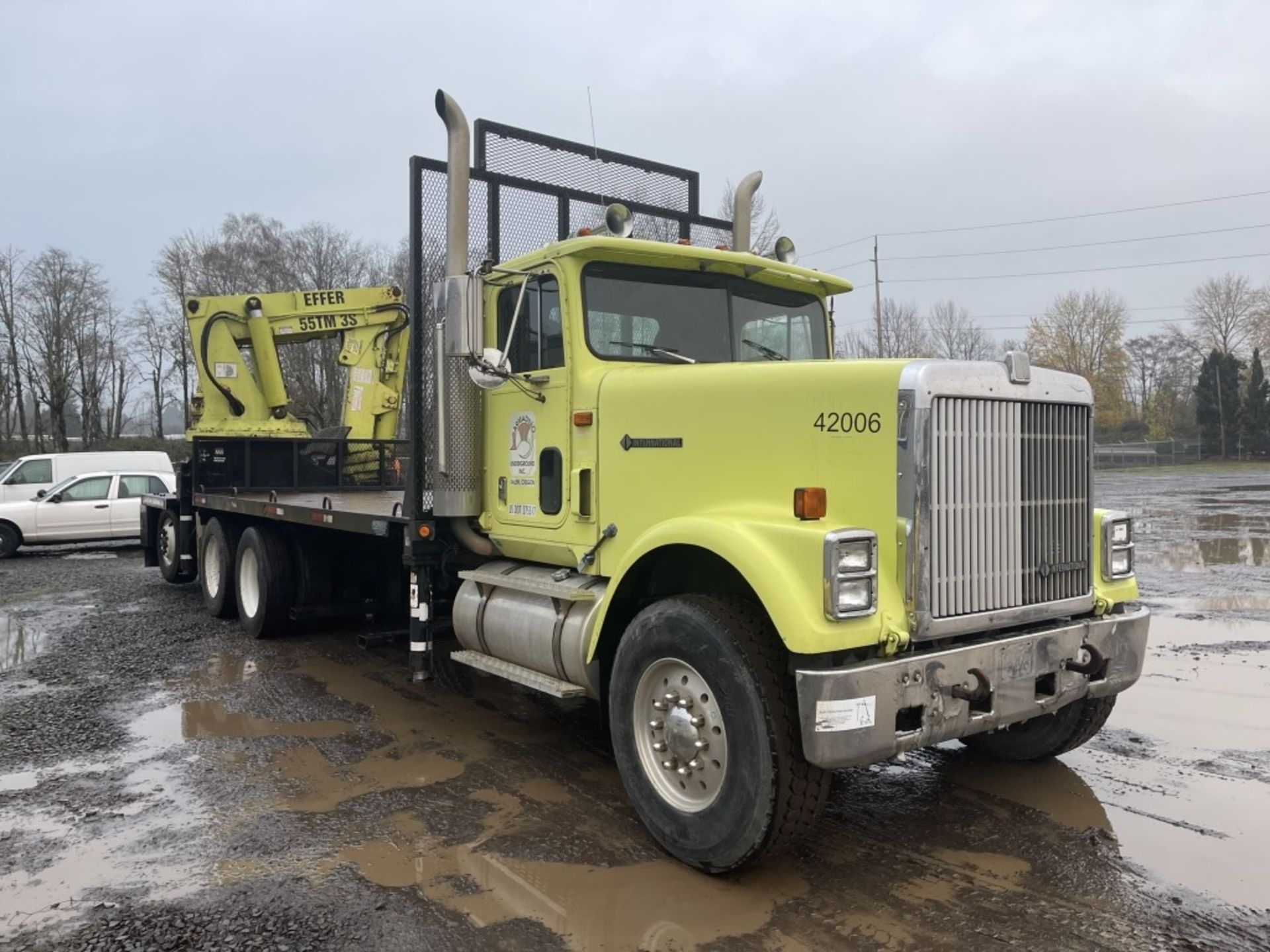 1997 International 9300 Tri-Axle Boom Truck - Image 4 of 22