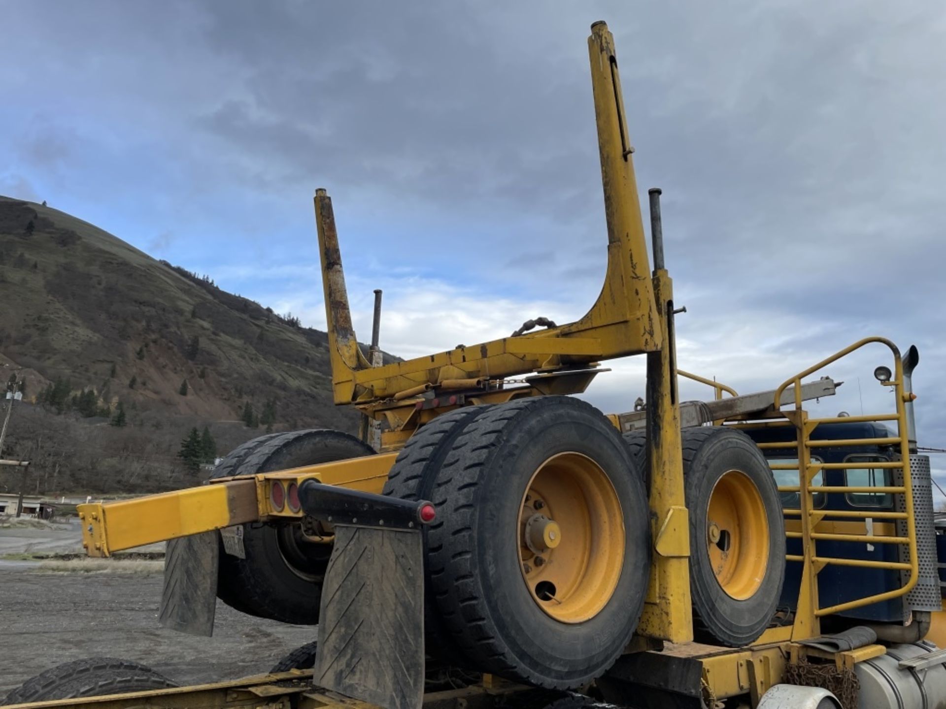 T/A Log Bunk Trailer - Image 2 of 2