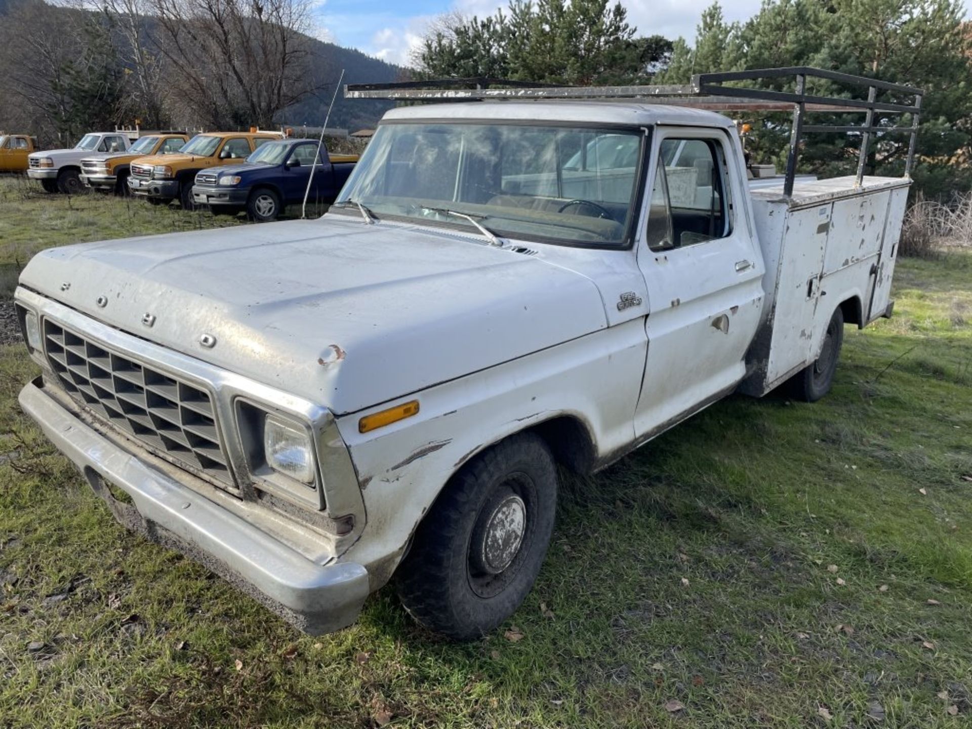 1975 Ford F150 Utility Truck