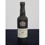 1 hf bt Taylors 10YO Tawny Port bottled 2007