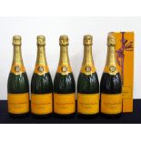 5 bts Veuve Clicquot Ponsardin Brut NV 1 bt oc