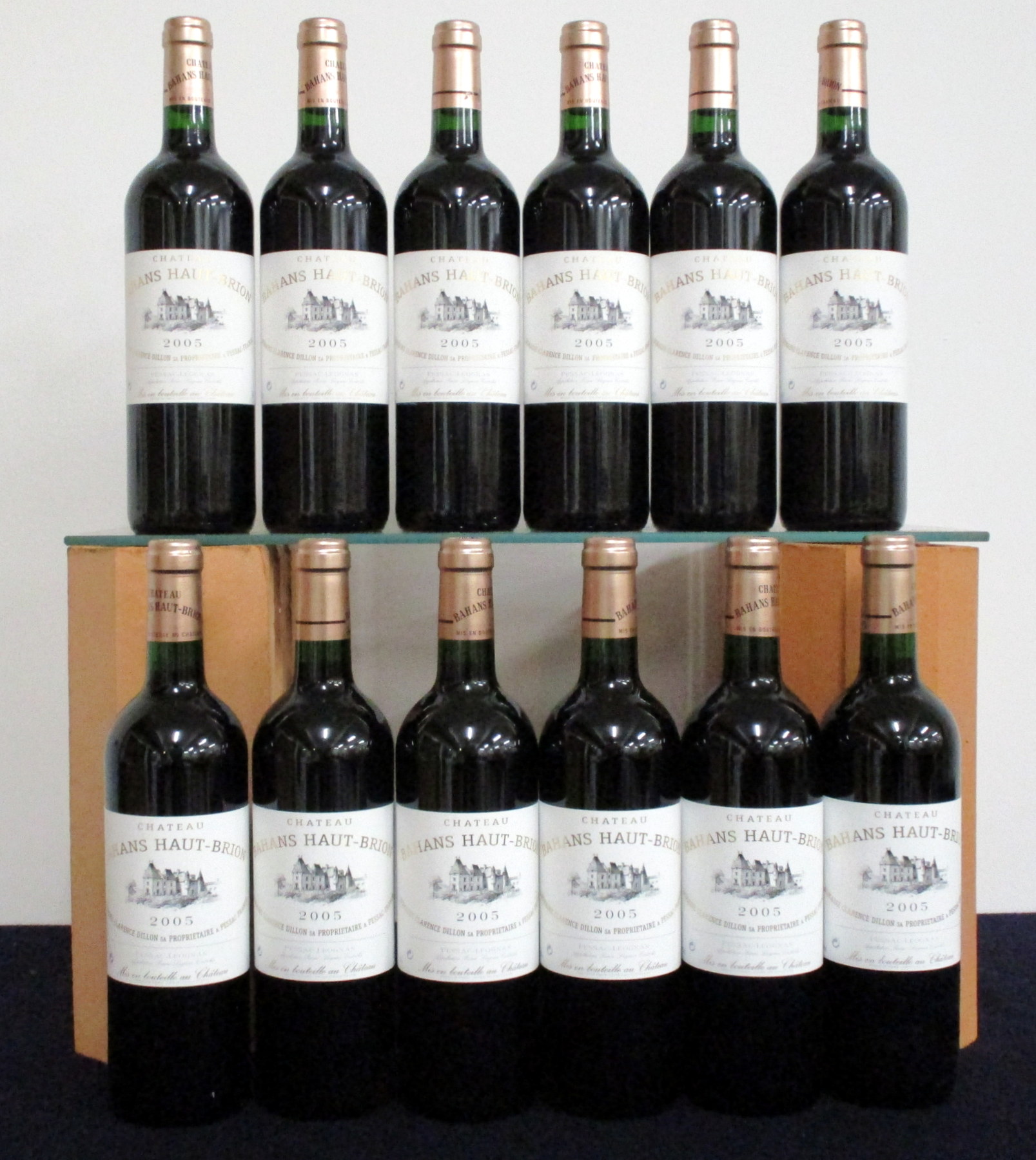 12 bts Ch. Bahans Haut-Brion 2005 owc Pessac-Léognan (2nd wine of Ch. Haut-Brion) 3 hf/i.n, 9 i.n