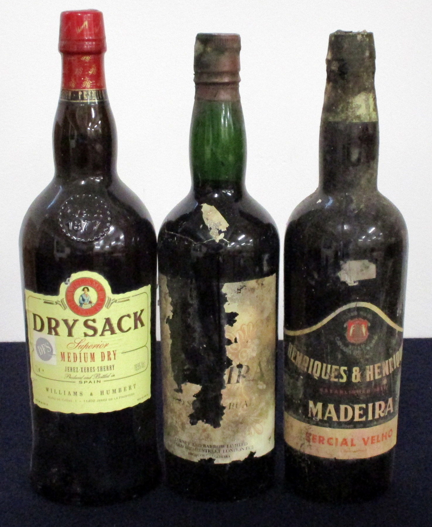 1 litre Williams & Humbert Dry Sack Superior Medium Dry Sherry 1 bt Corney & Barrow Old Solera