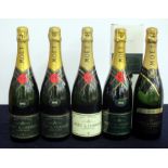 2 bts Moët et Chandon Brut Impérial 1992 1 bt Moët et Chandon Brut Impérial NV 1 bt Moët et