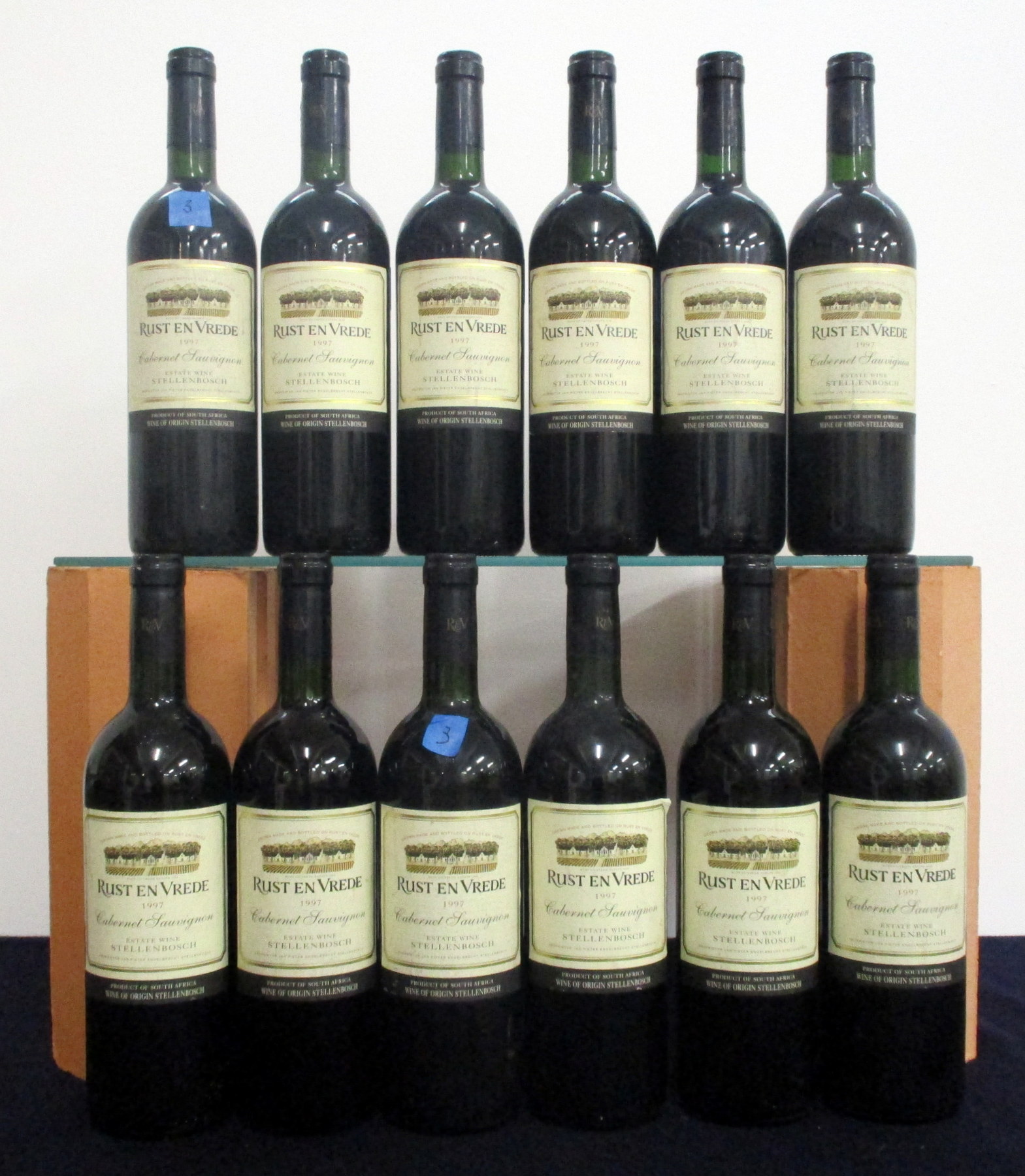 12 bts Rust En Vrede Estate Wine Cabernet Sauvignon 1997 Stellenbosch 3 i.n, 2 vts, 7 ts, vsl bs - Image 2 of 2