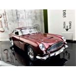 James Bond 007 Aston Martin DB5 Burgundy 1:24 Scale - Danbury Mint Ltd Edition