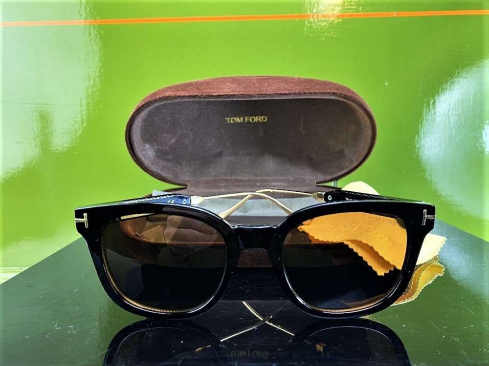 Tom Ford Designer Sunglasses & original Packaging Ex Display Example - Image 4 of 7