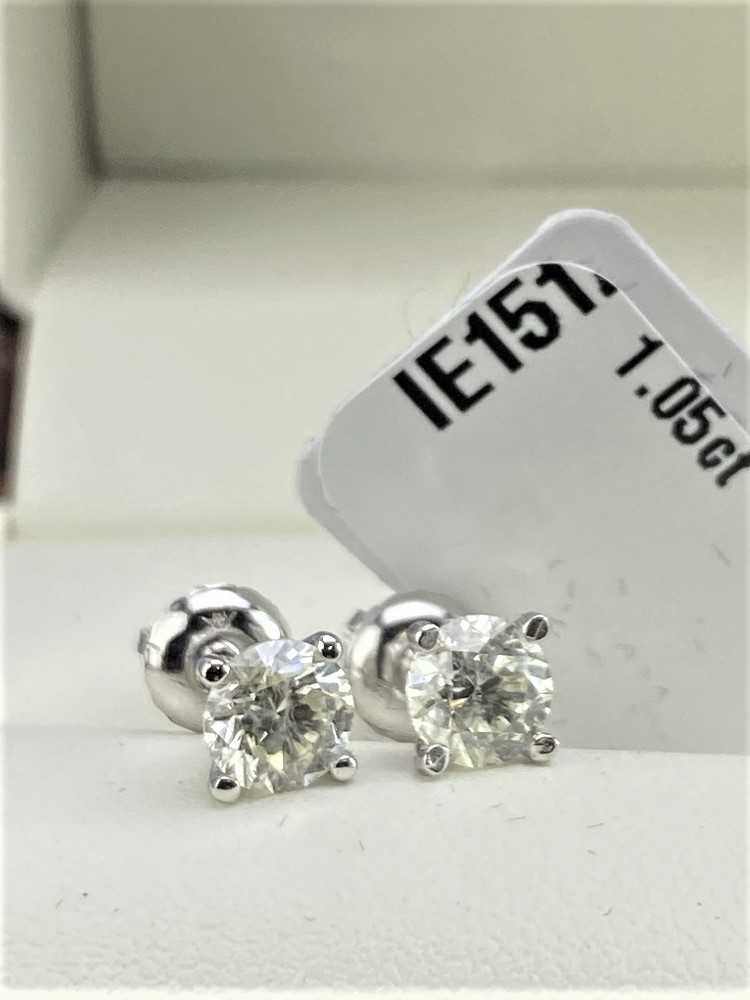 Pair of New 1.05 Carat Round Cut VS1/D Diamond Stud Earrings On 14K Hallmarked White Gold - Image 3 of 5