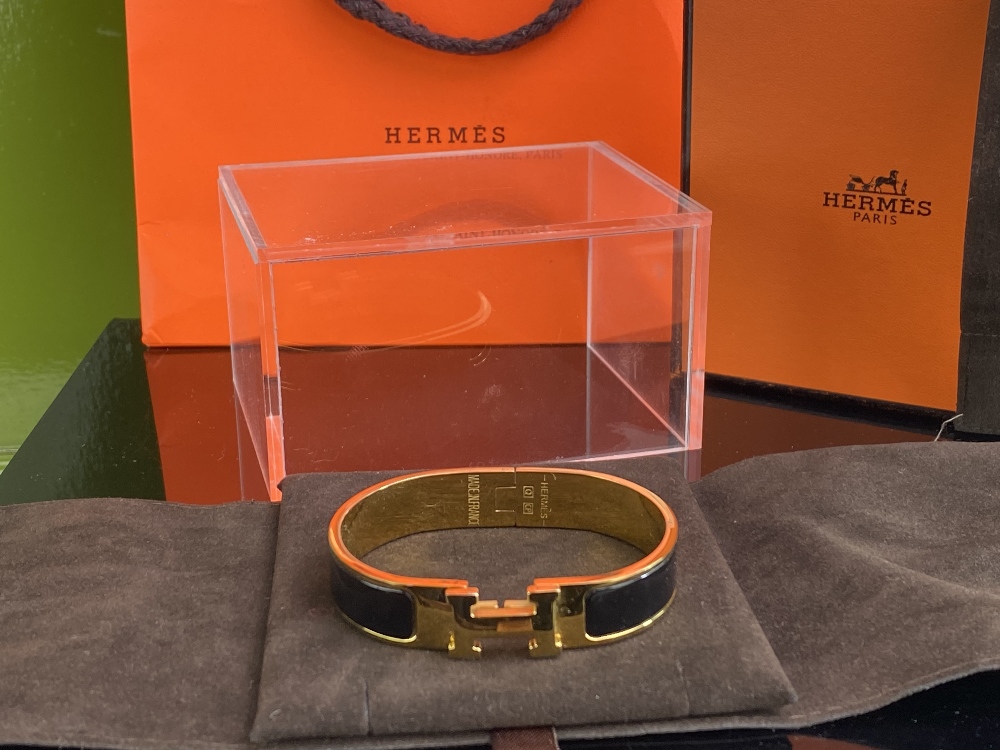 Hermes "H" Black & Gold Plated Classic Bracelet - Image 8 of 8