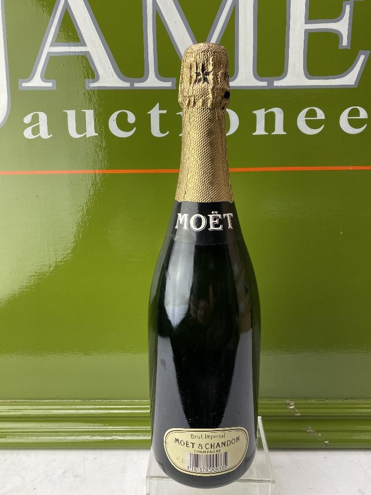 Moet Chandon Vintage Bottle of Champagne - Image 3 of 3